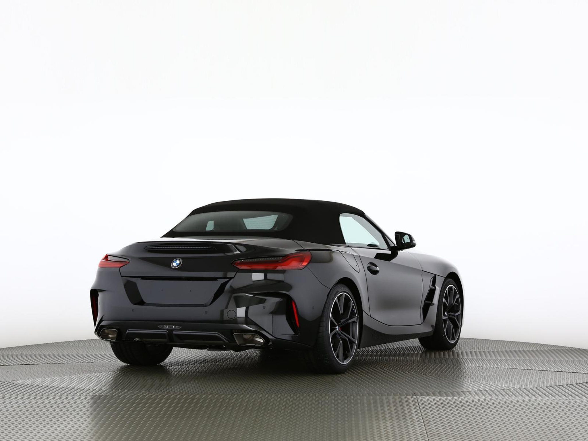 listing desktop thumbnail image 1