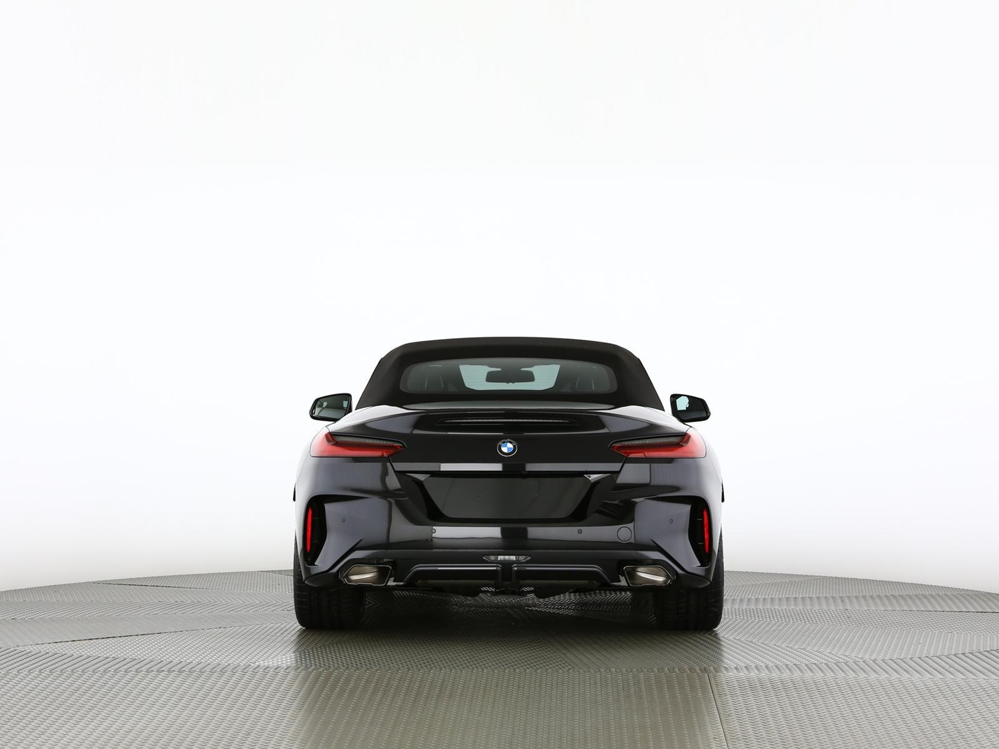 listing desktop thumbnail image 3