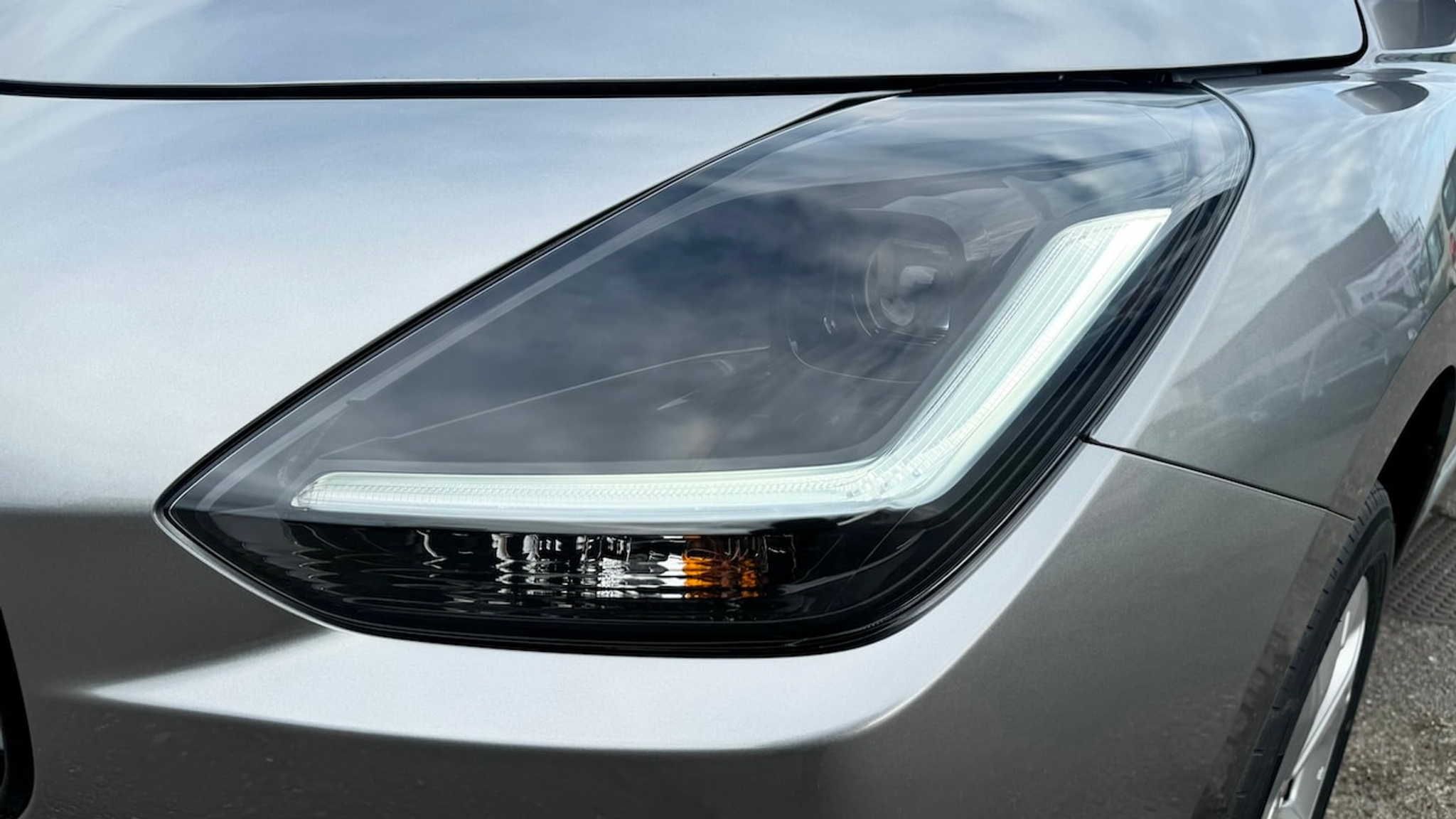 listing desktop thumbnail image 9