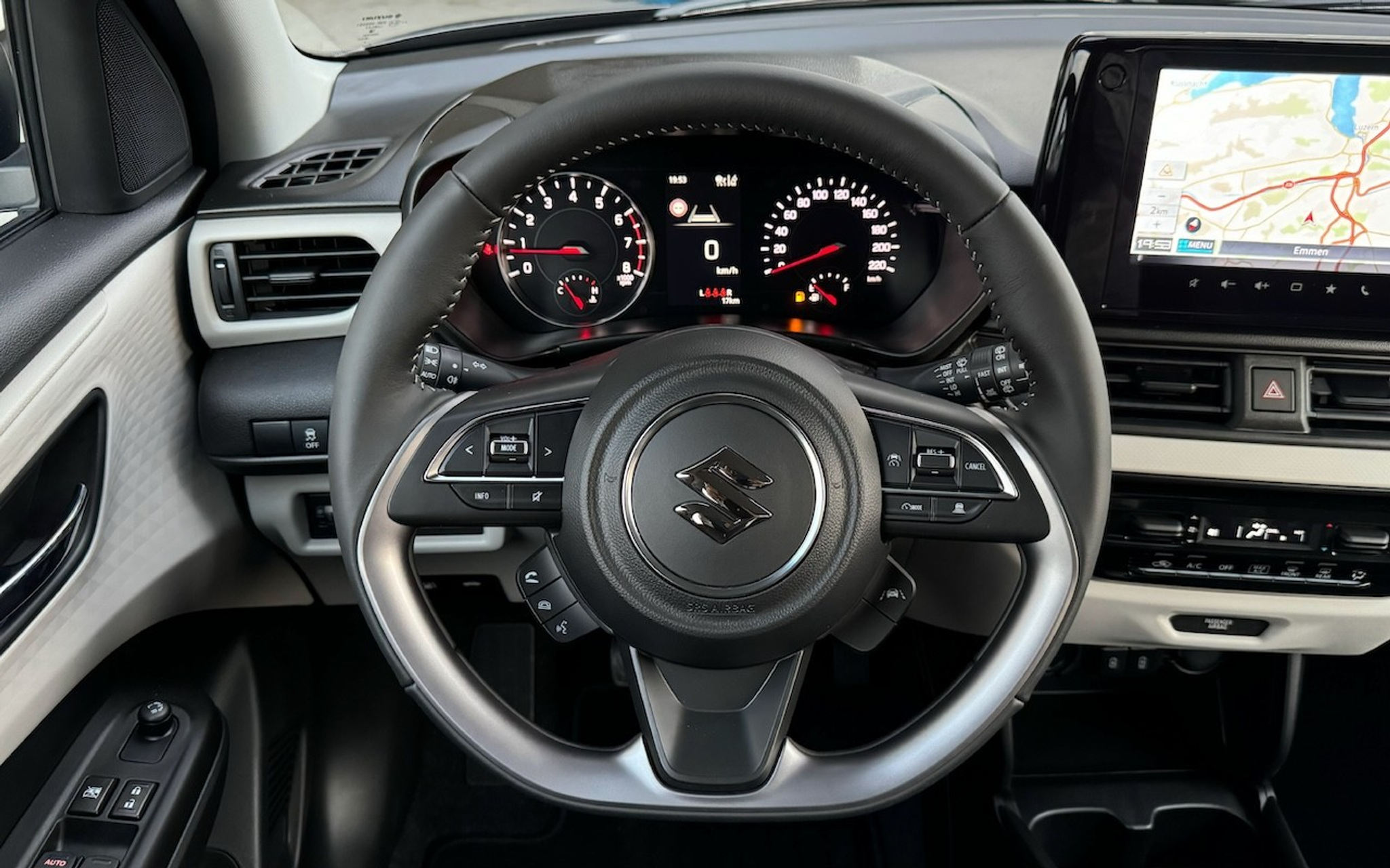 listing desktop thumbnail image 15