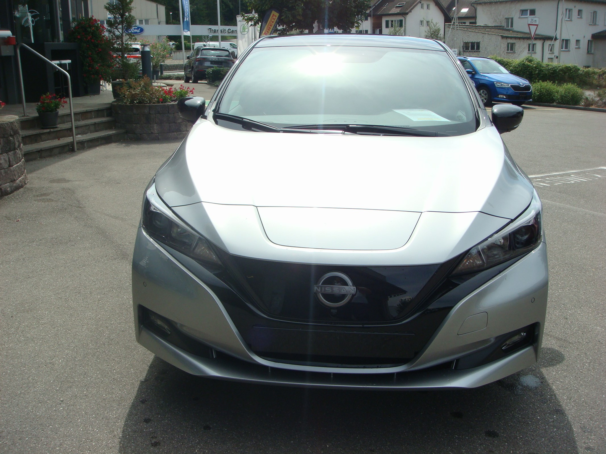 listing desktop thumbnail image 2