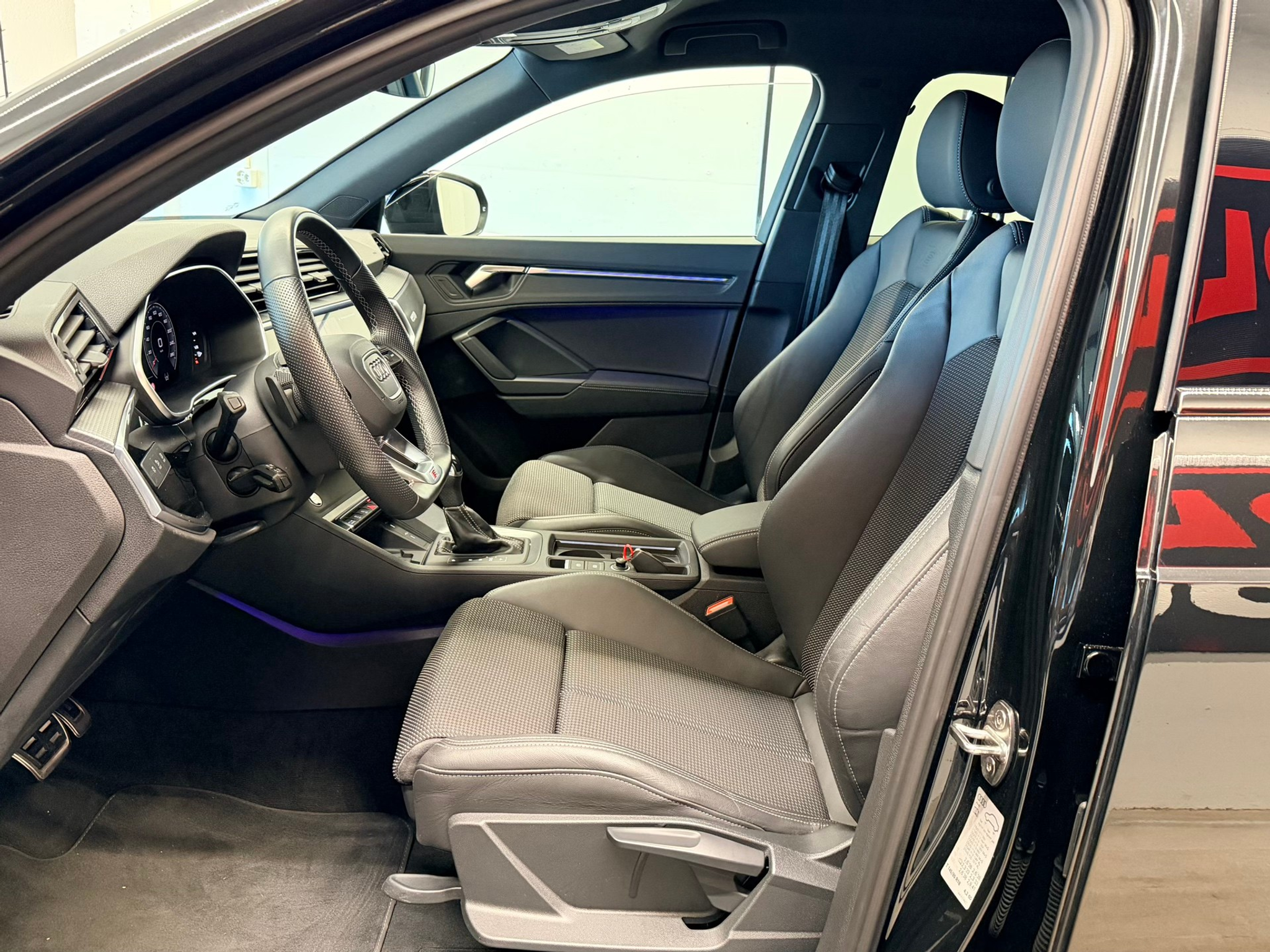 listing desktop thumbnail image 12