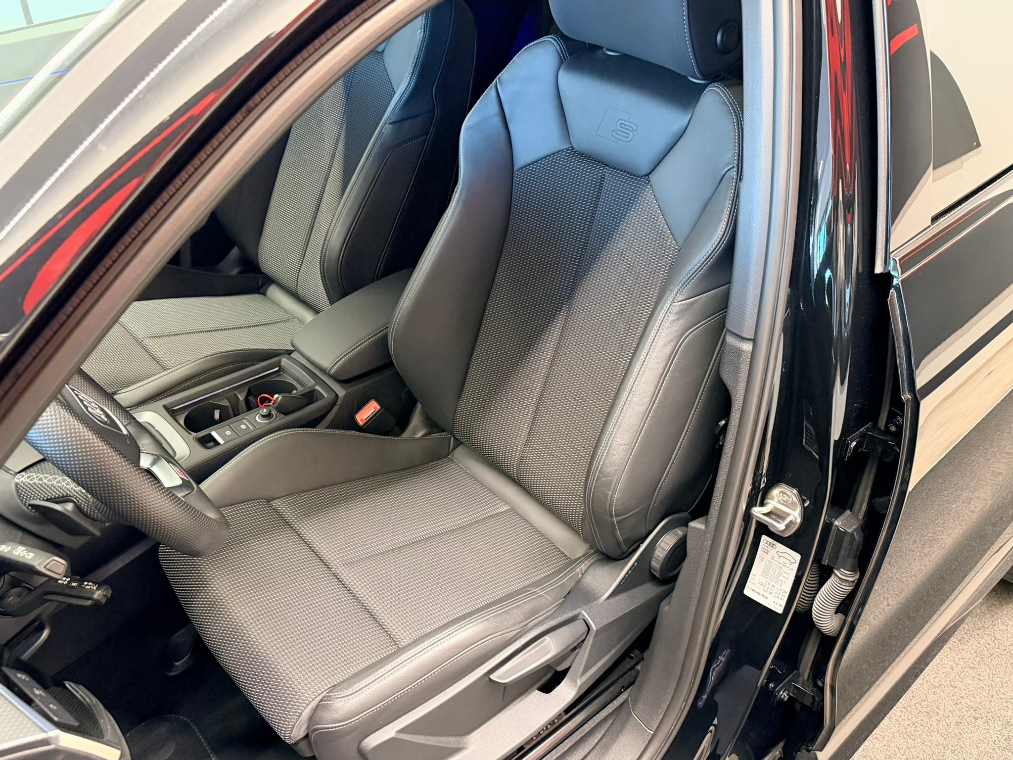 listing desktop thumbnail image 13