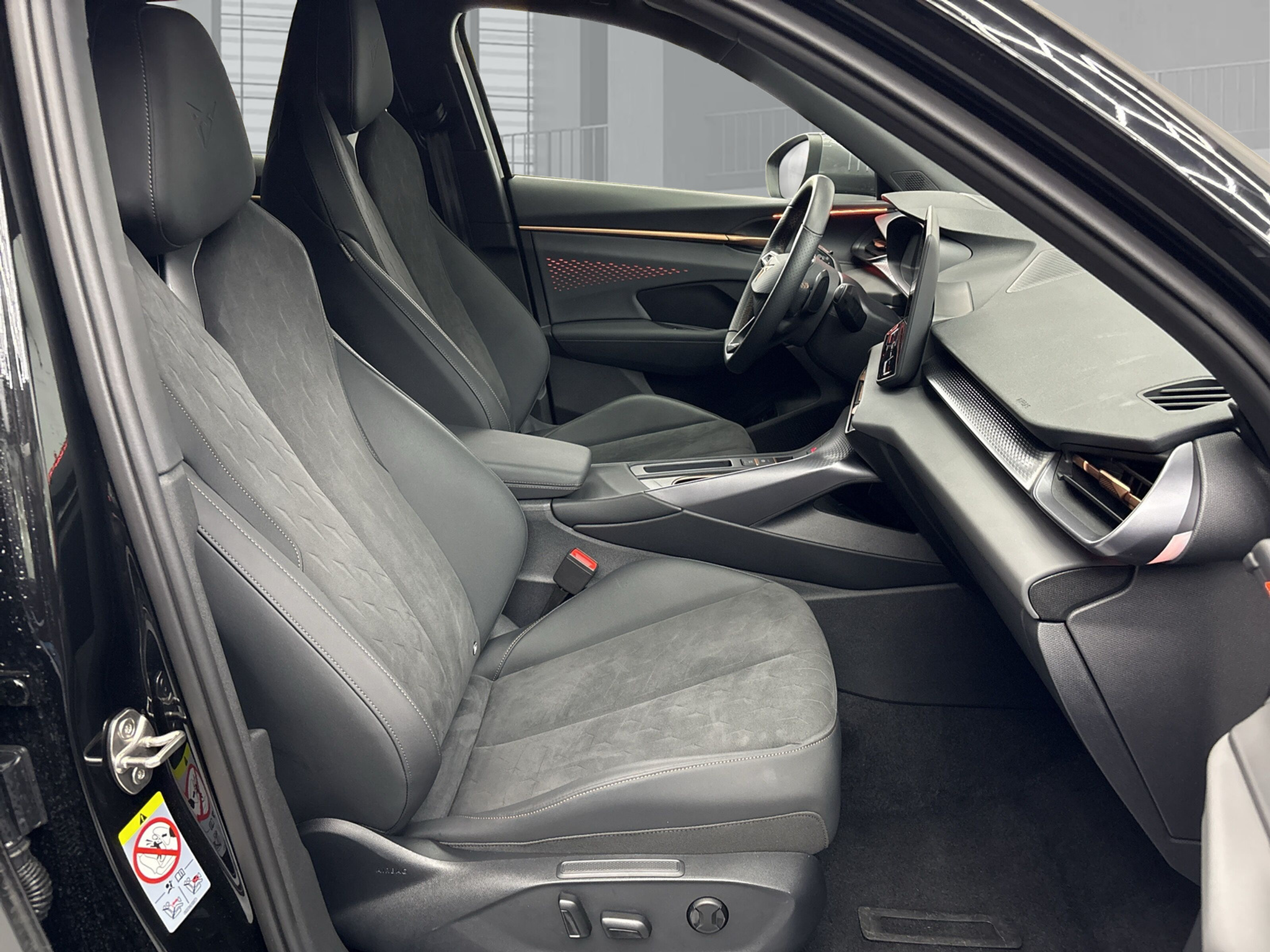 listing desktop thumbnail image 10