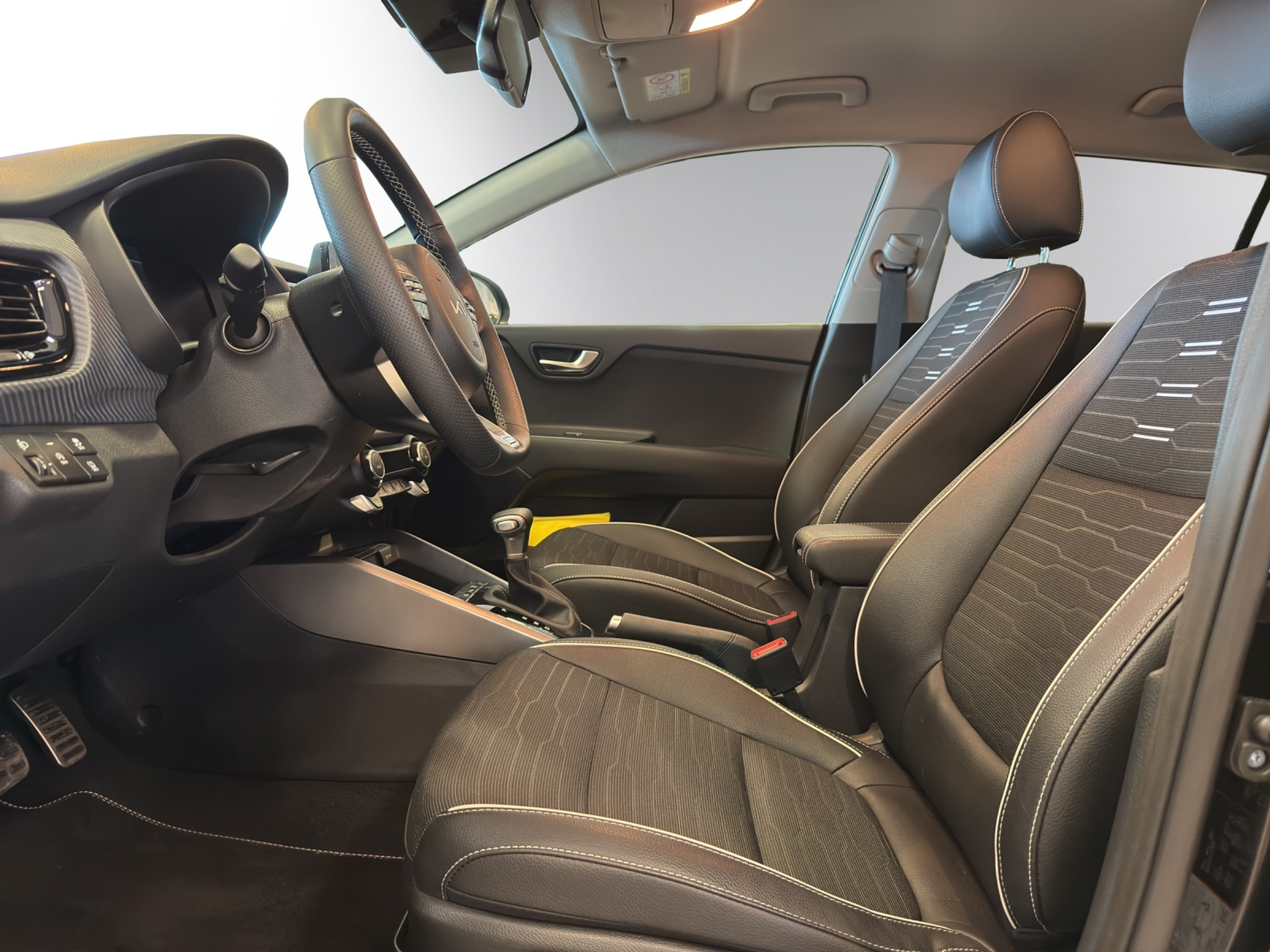 listing desktop thumbnail image 7