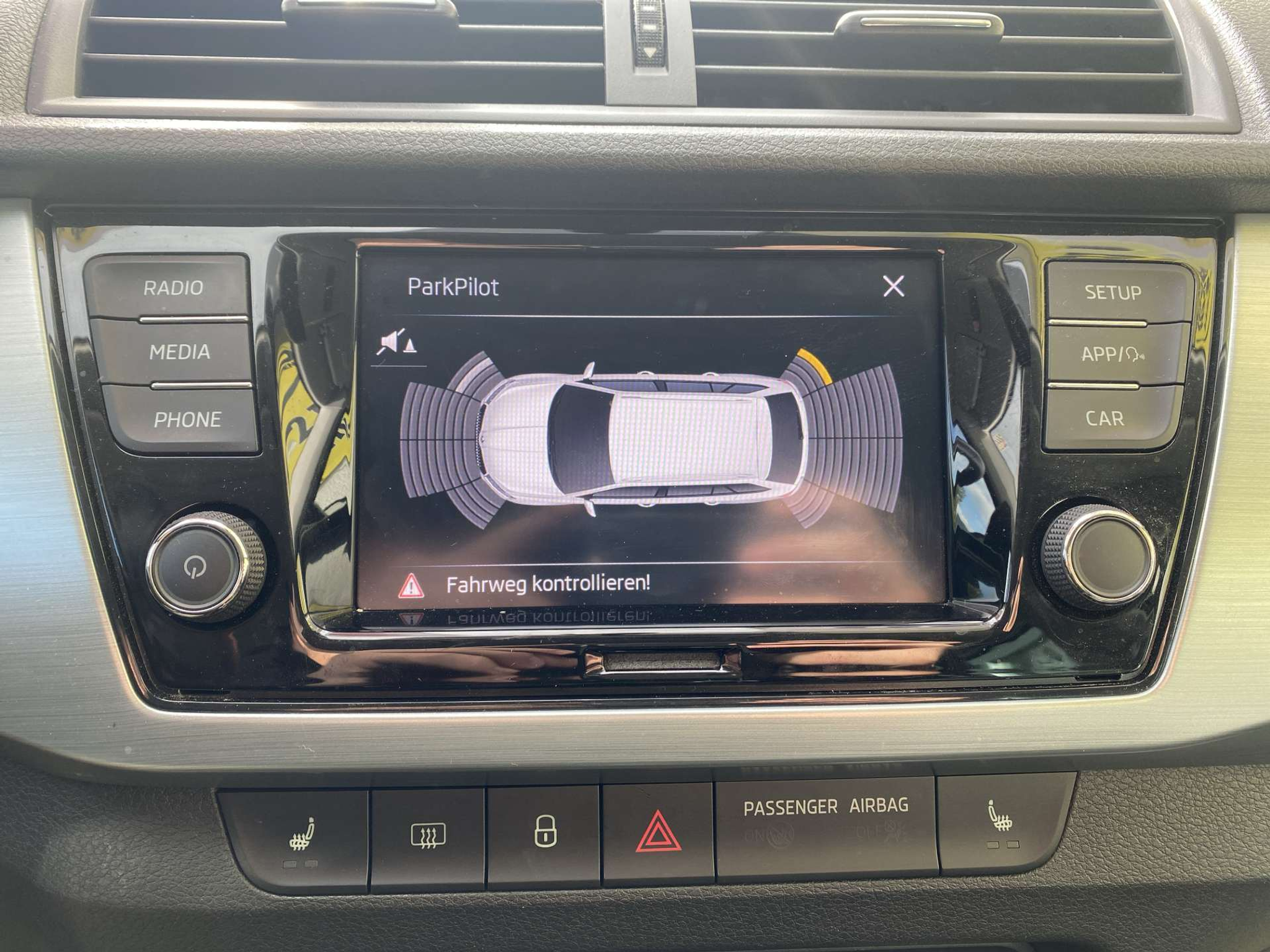 listing desktop thumbnail image 10