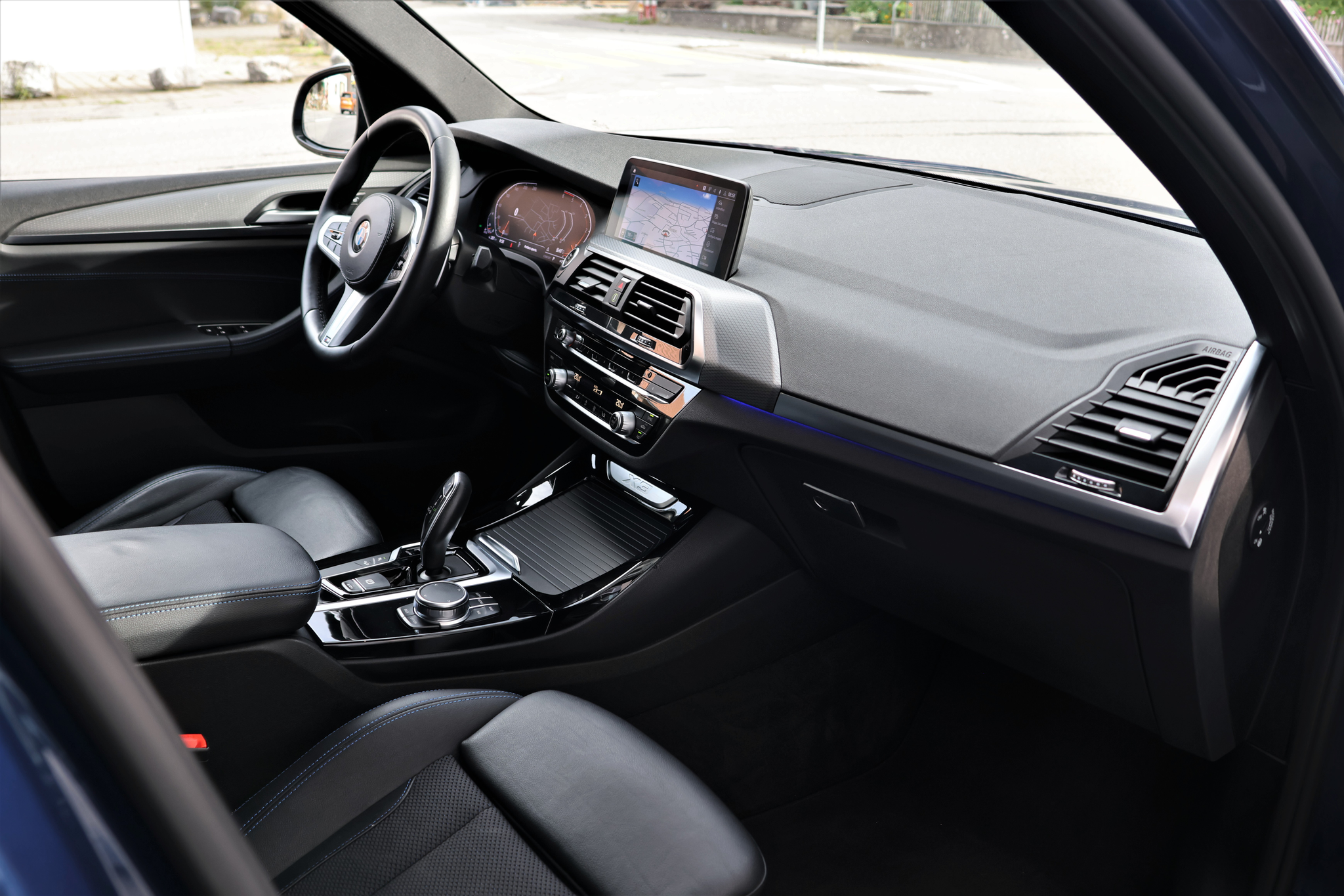 listing desktop thumbnail image 17