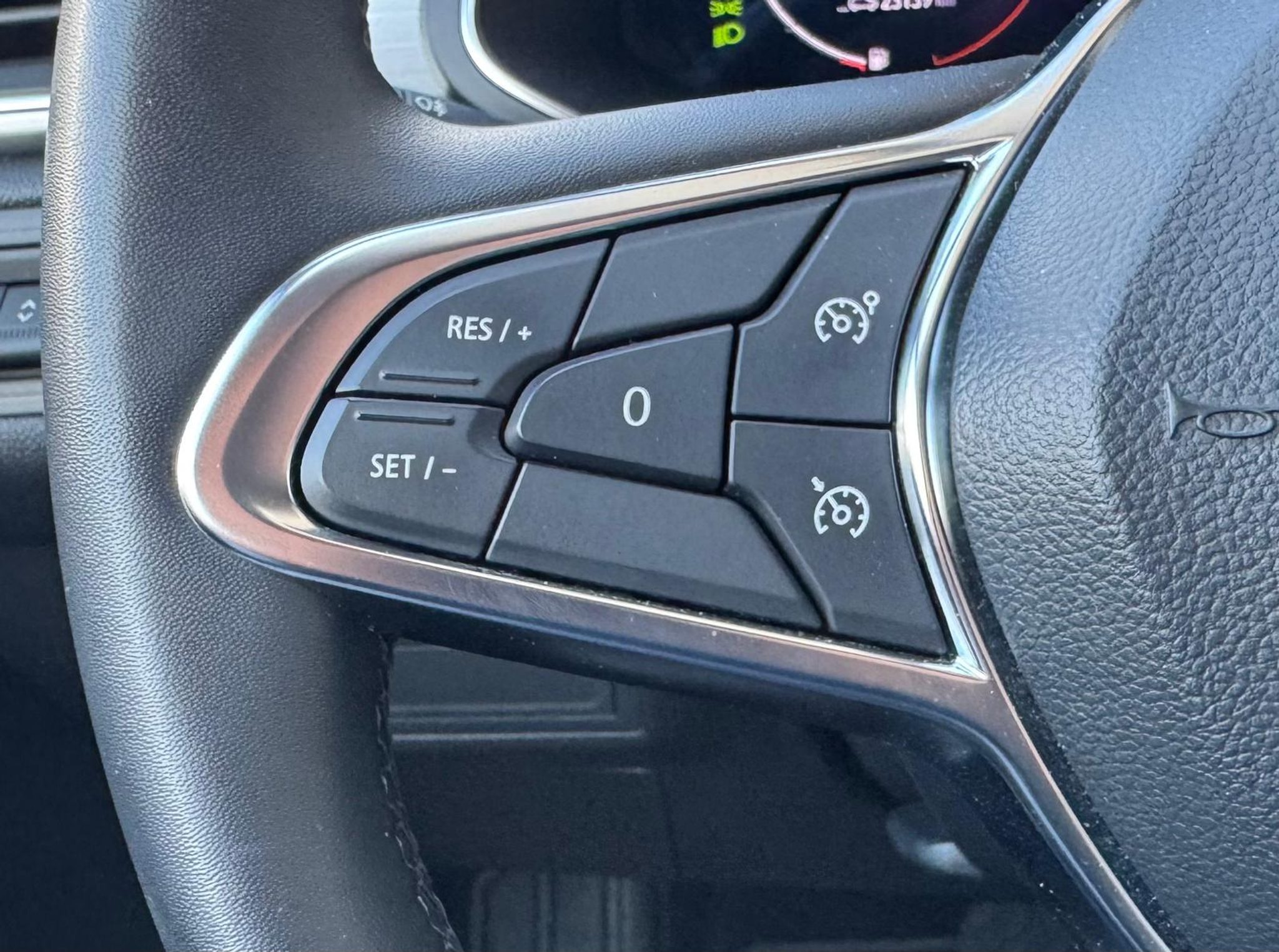 listing desktop thumbnail image 13