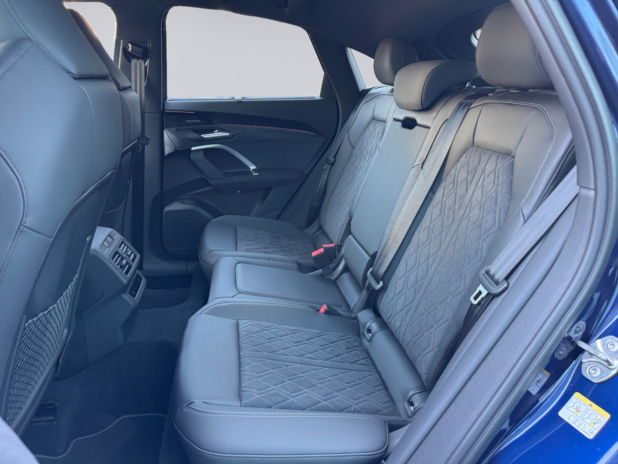 listing desktop thumbnail image 10