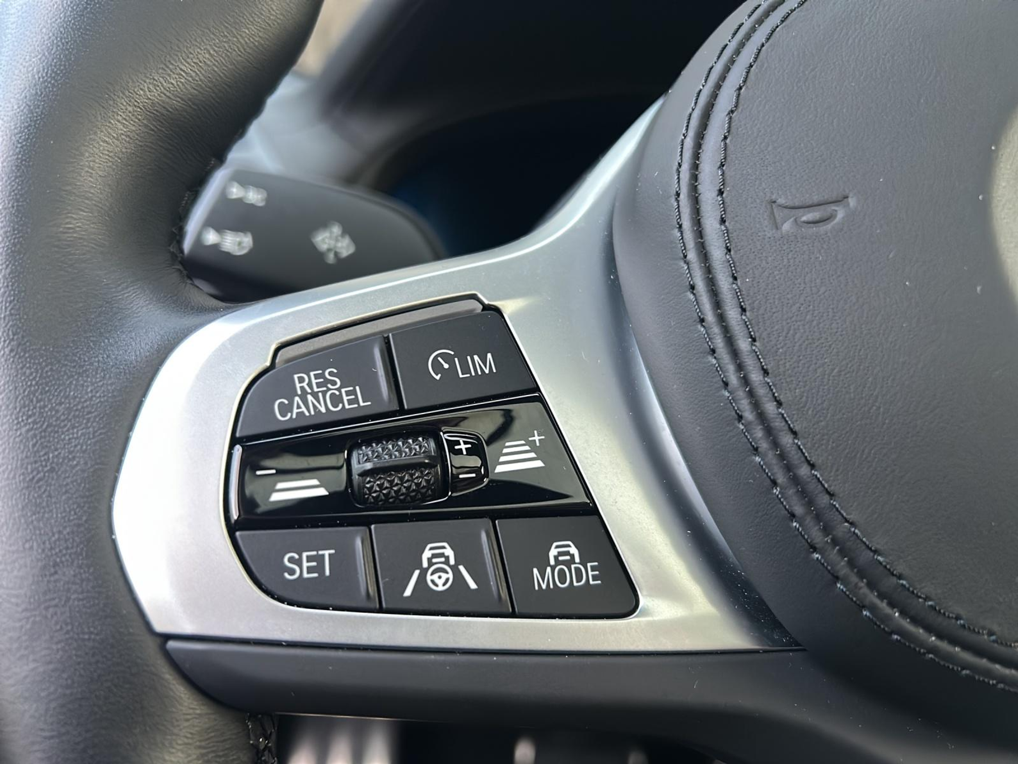 listing desktop thumbnail image 18