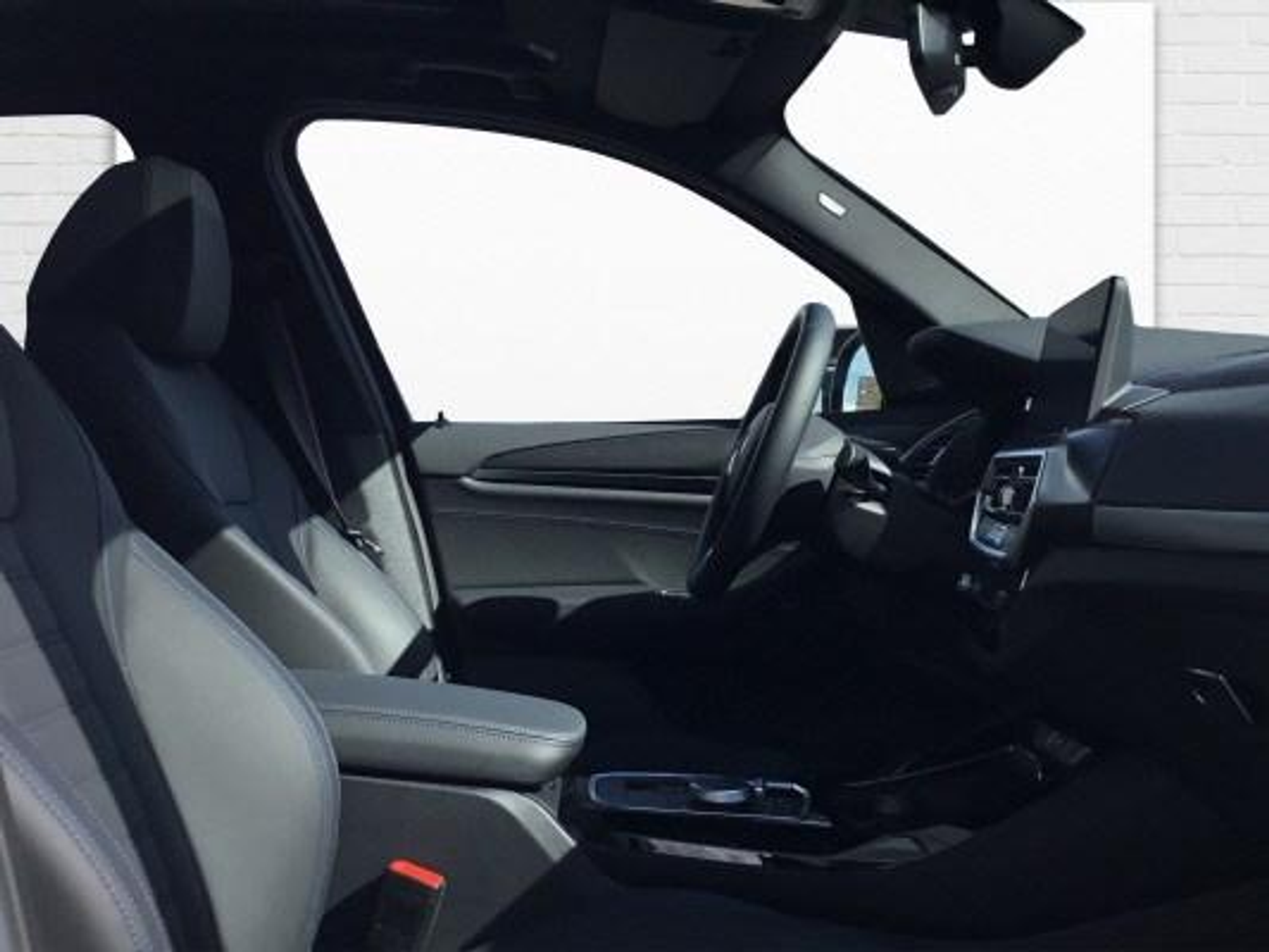 listing desktop thumbnail image 8