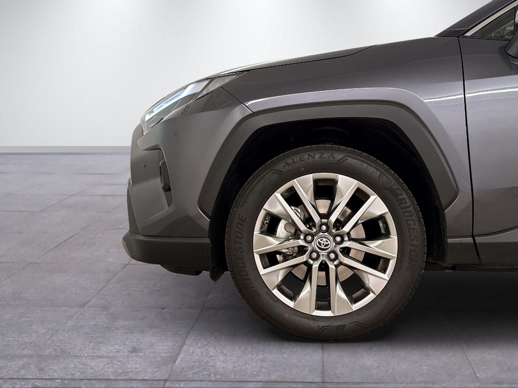 listing desktop thumbnail image 2