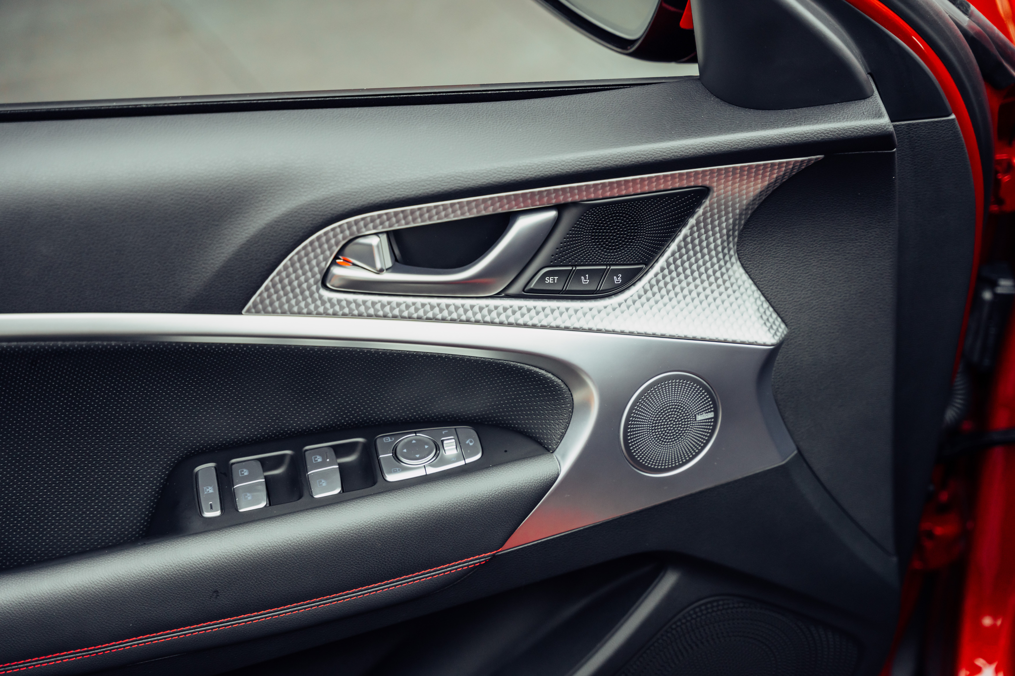 listing desktop thumbnail image 18