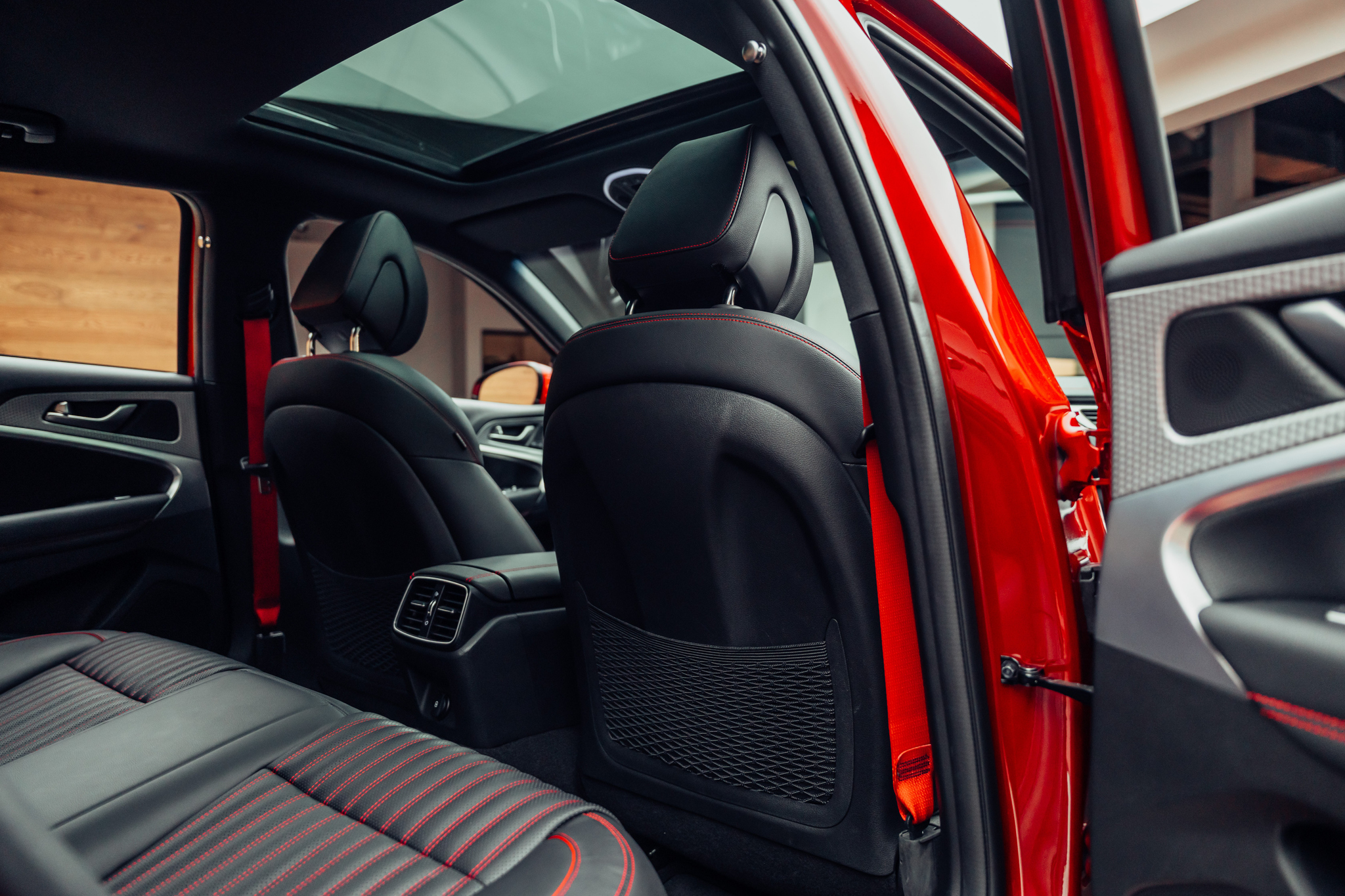 listing desktop thumbnail image 9