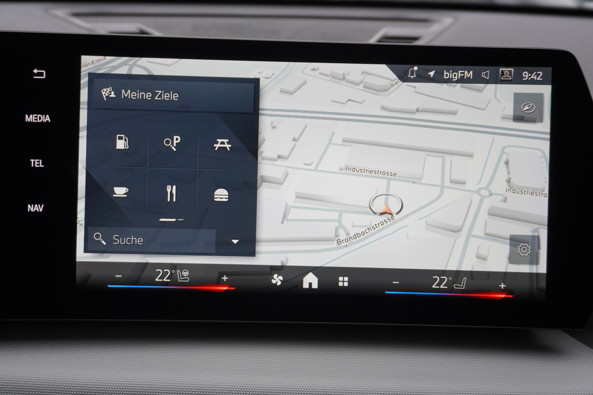 listing desktop thumbnail image 24