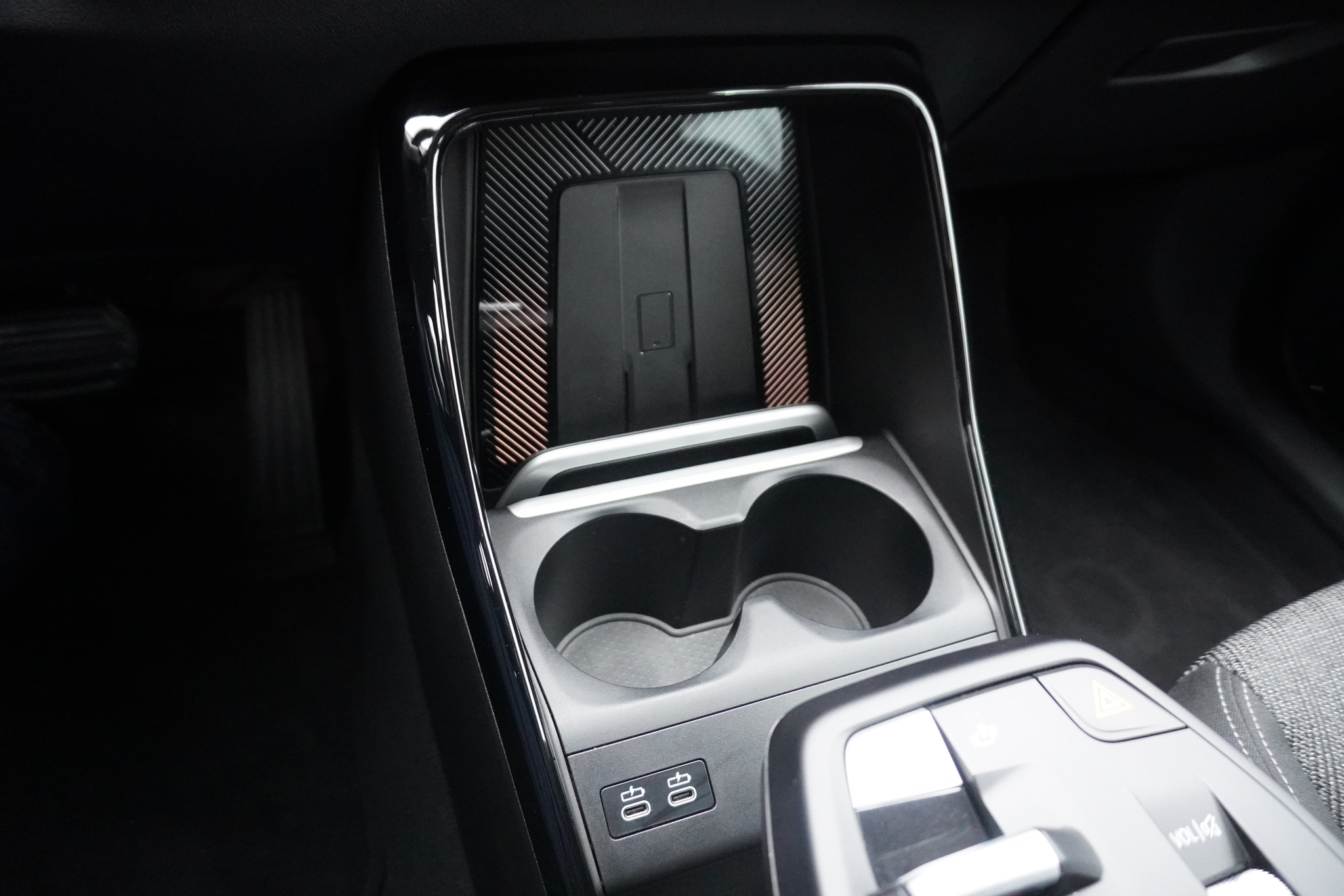 listing desktop thumbnail image 18