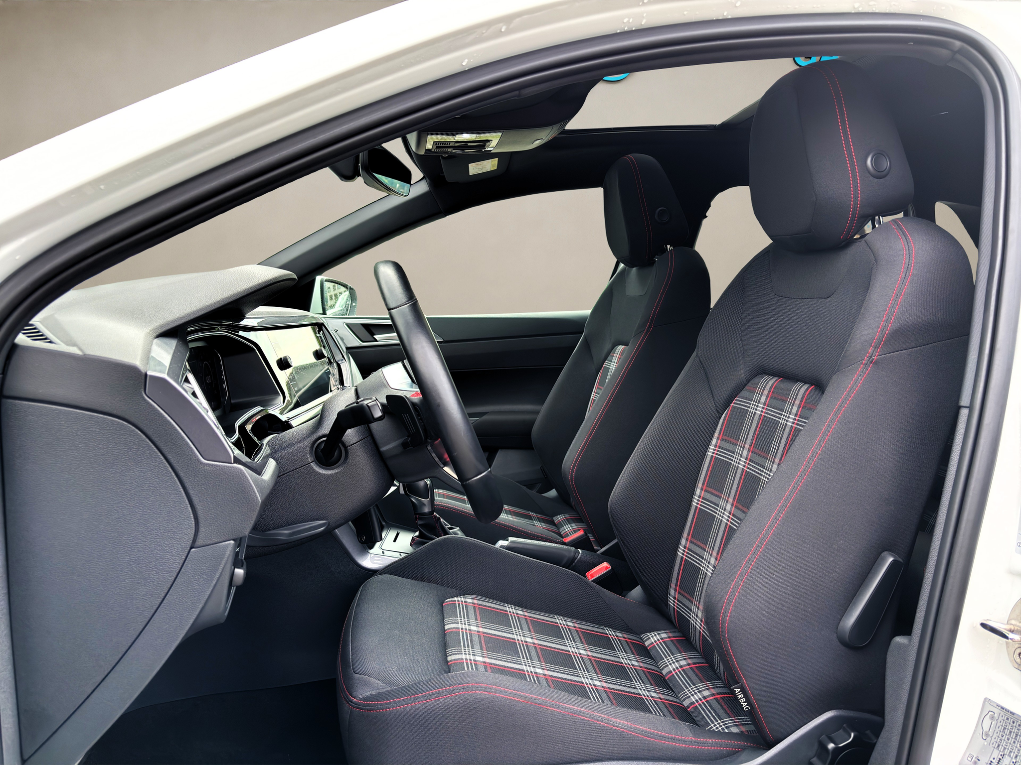 listing desktop thumbnail image 8