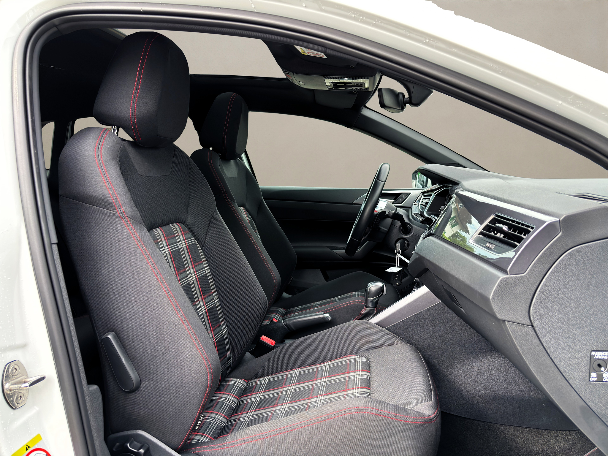 listing desktop thumbnail image 9