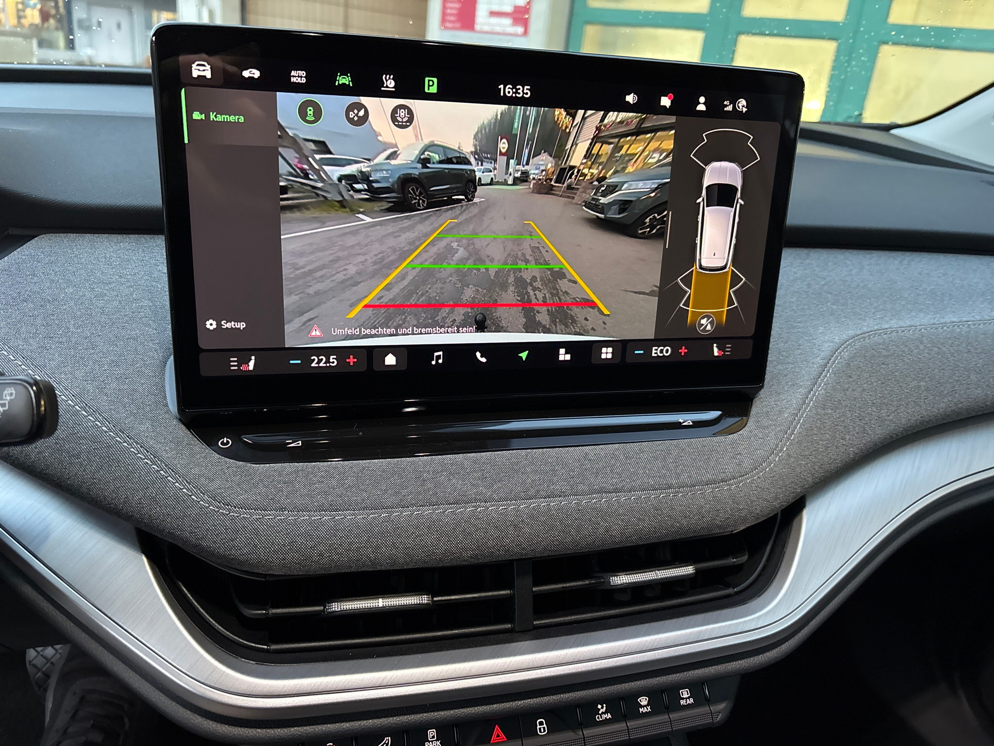 listing desktop thumbnail image 13