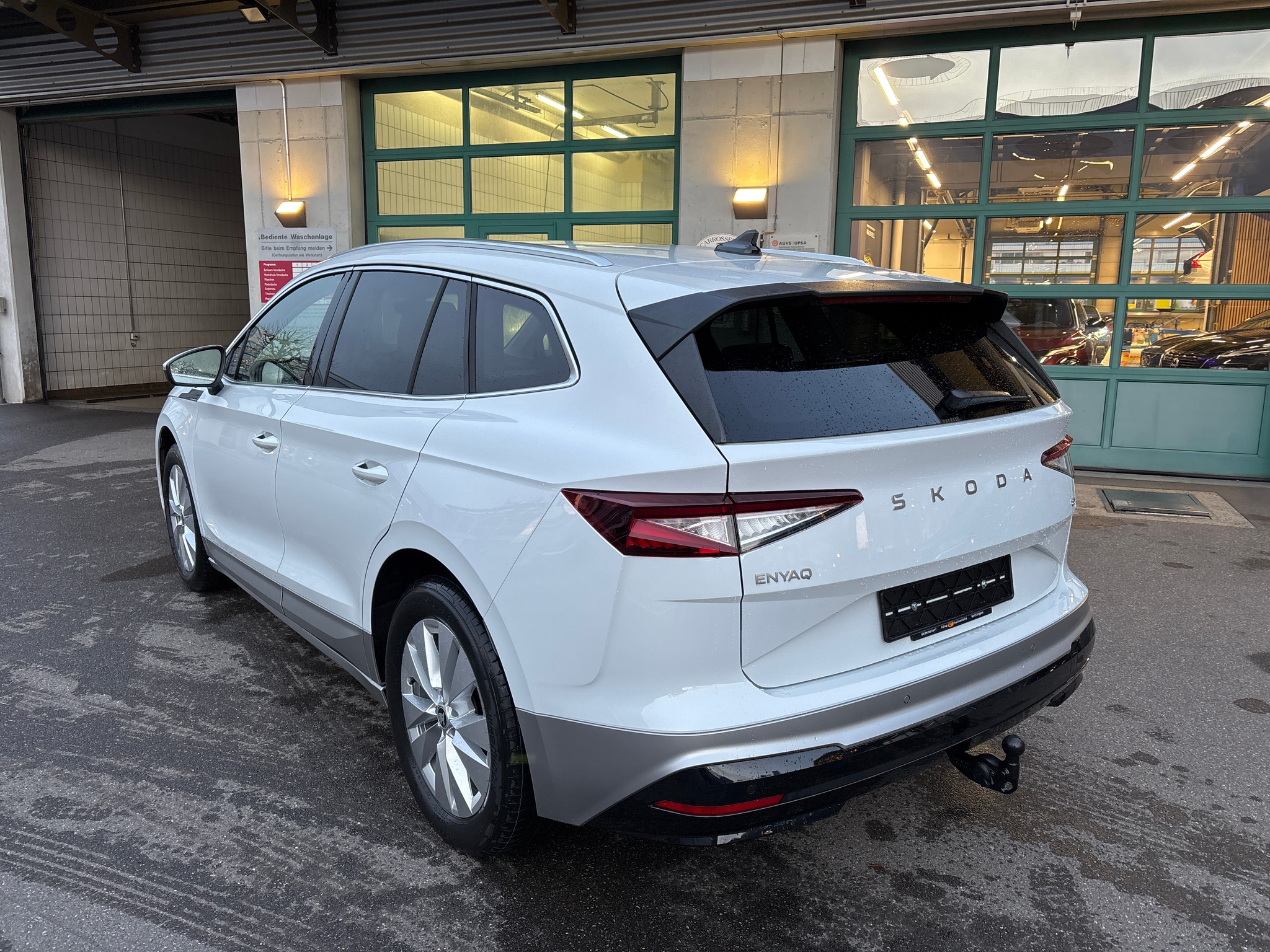 listing desktop thumbnail image 7