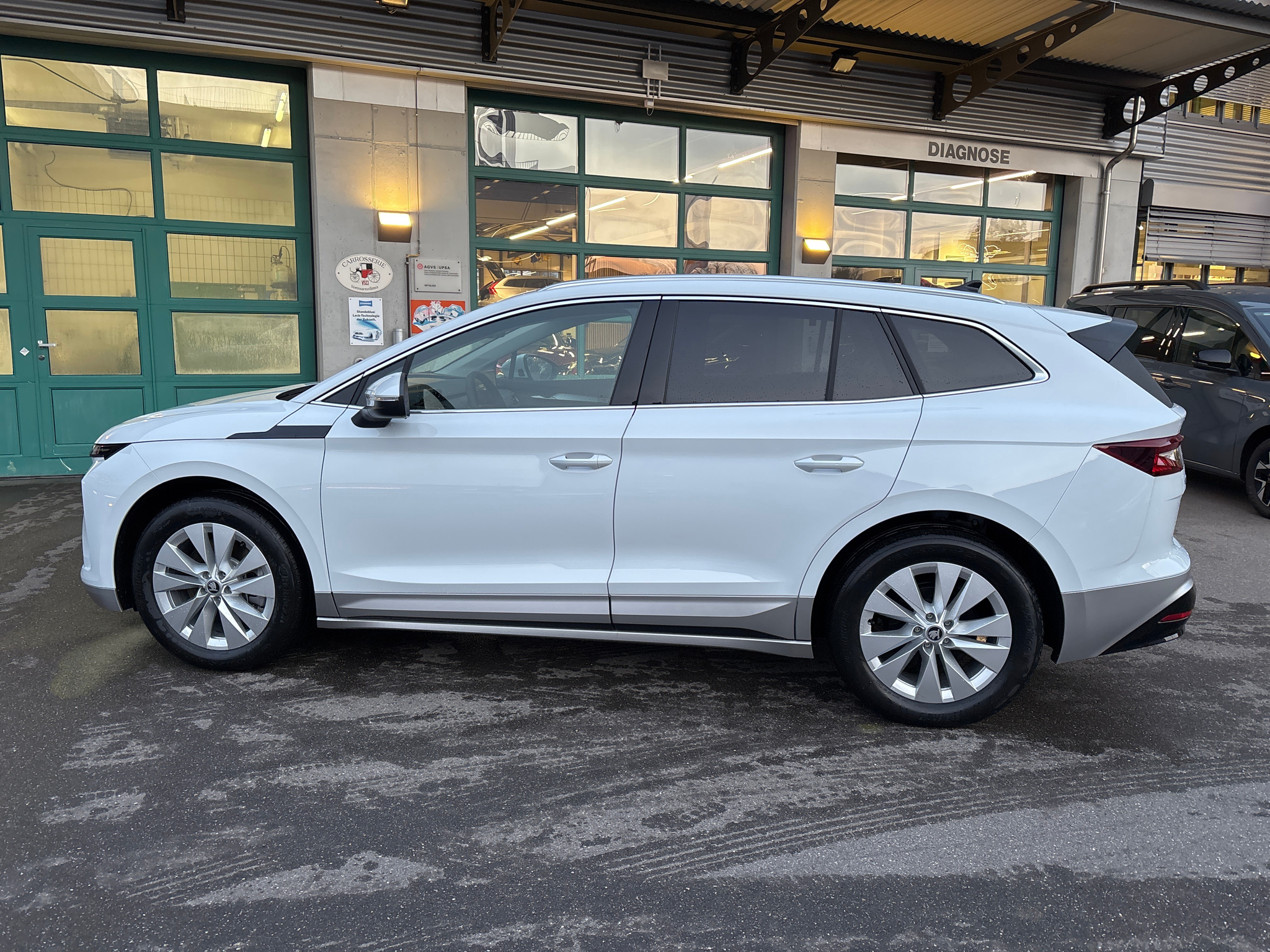 listing desktop thumbnail image 8