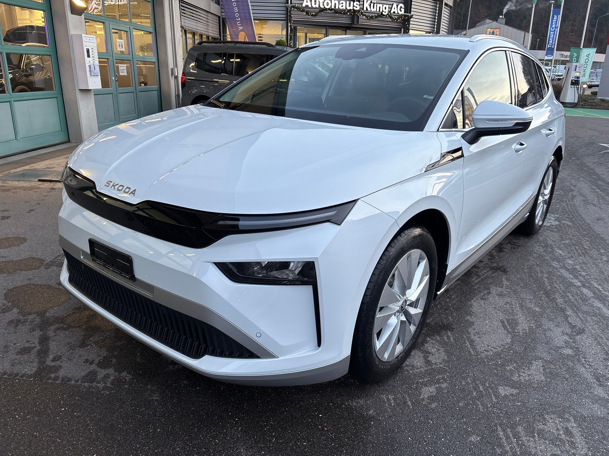 listing desktop thumbnail image 1