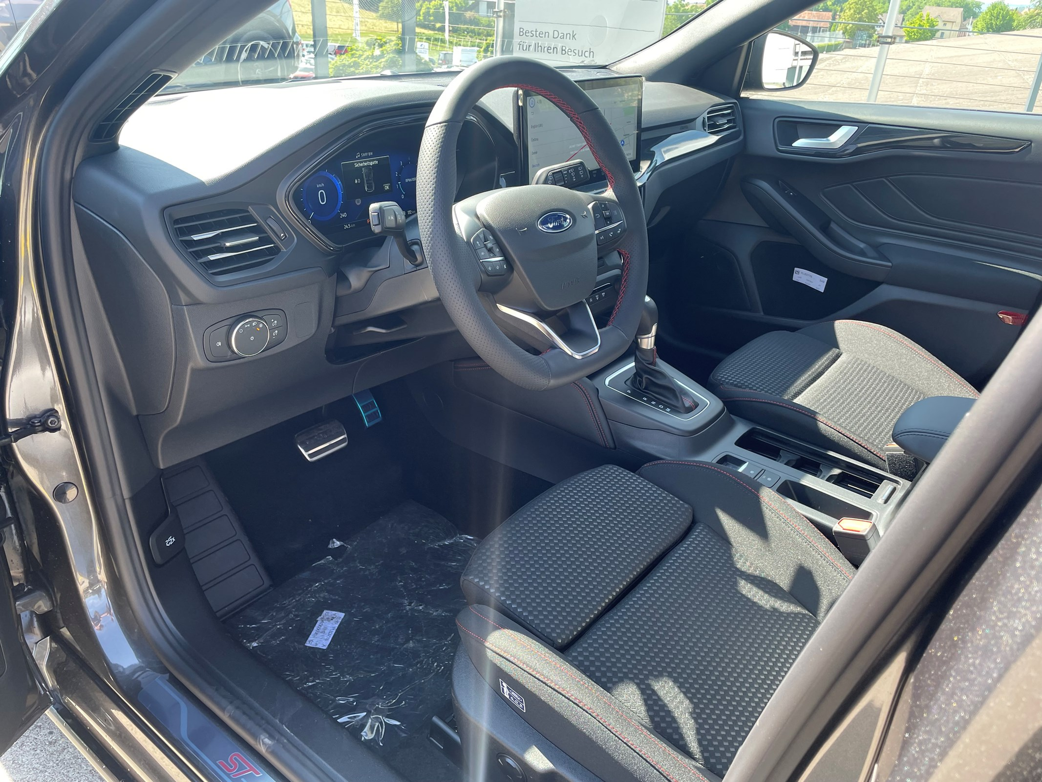 listing desktop thumbnail image 12