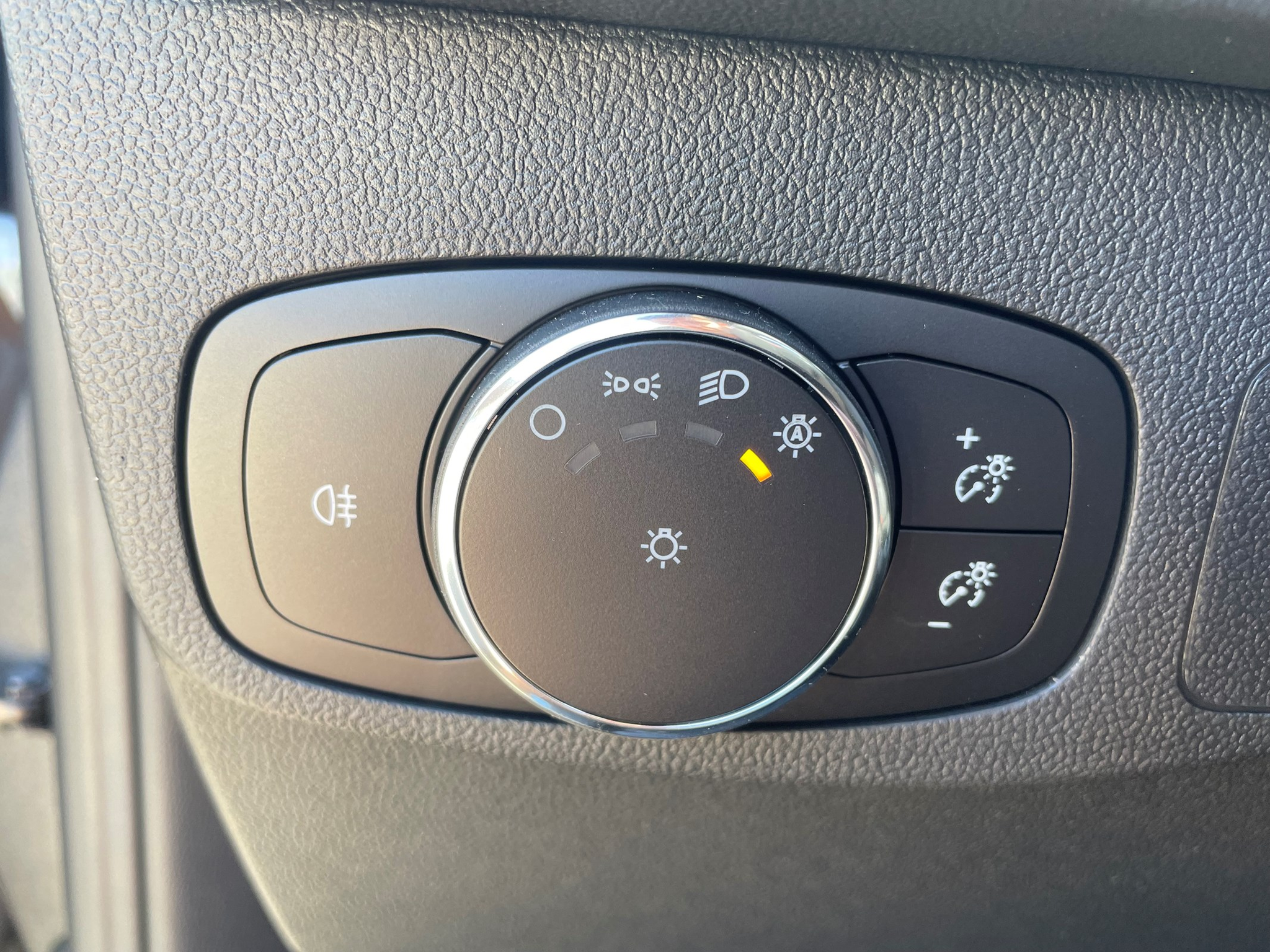 listing desktop thumbnail image 21