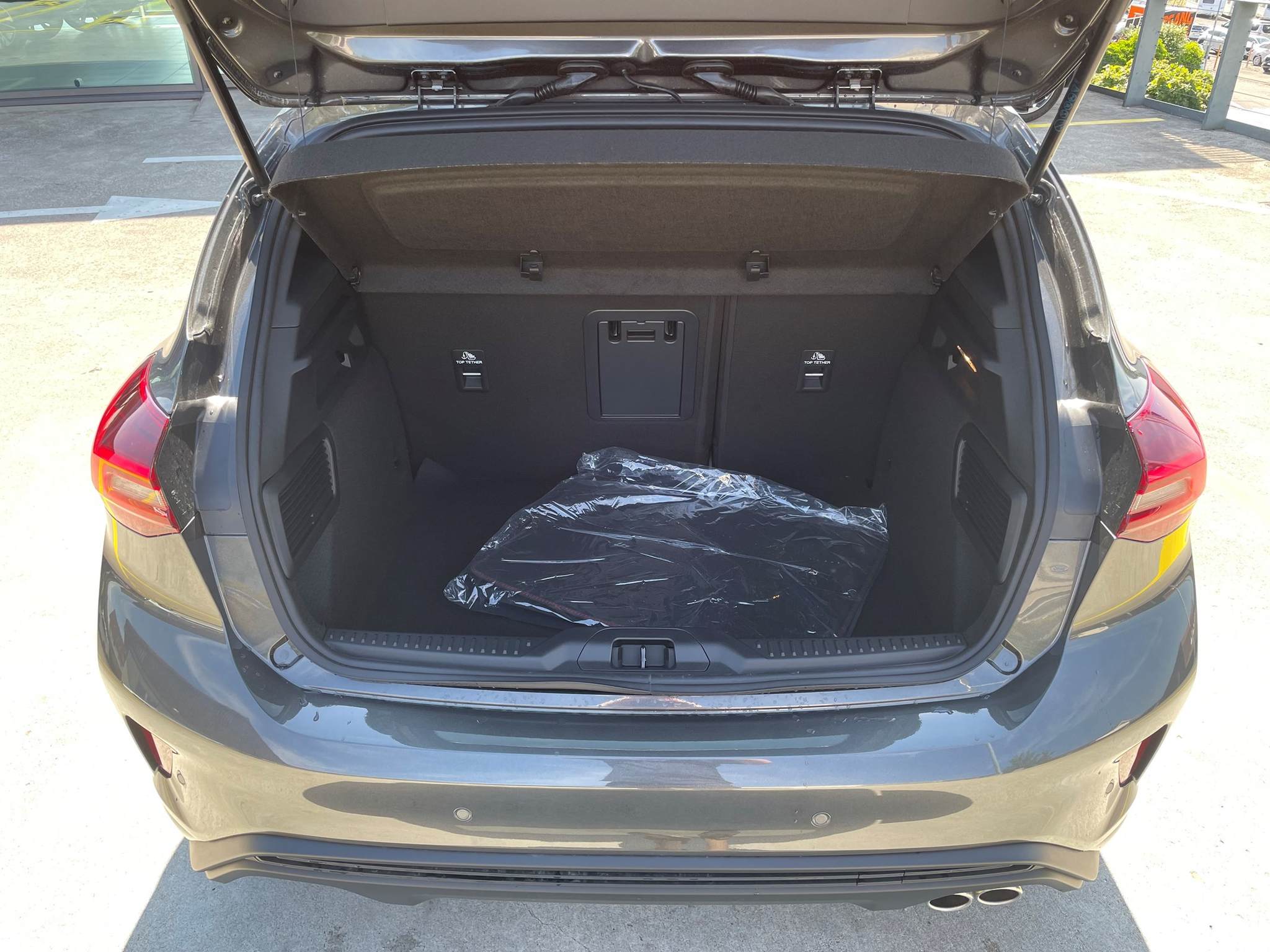 listing desktop thumbnail image 24