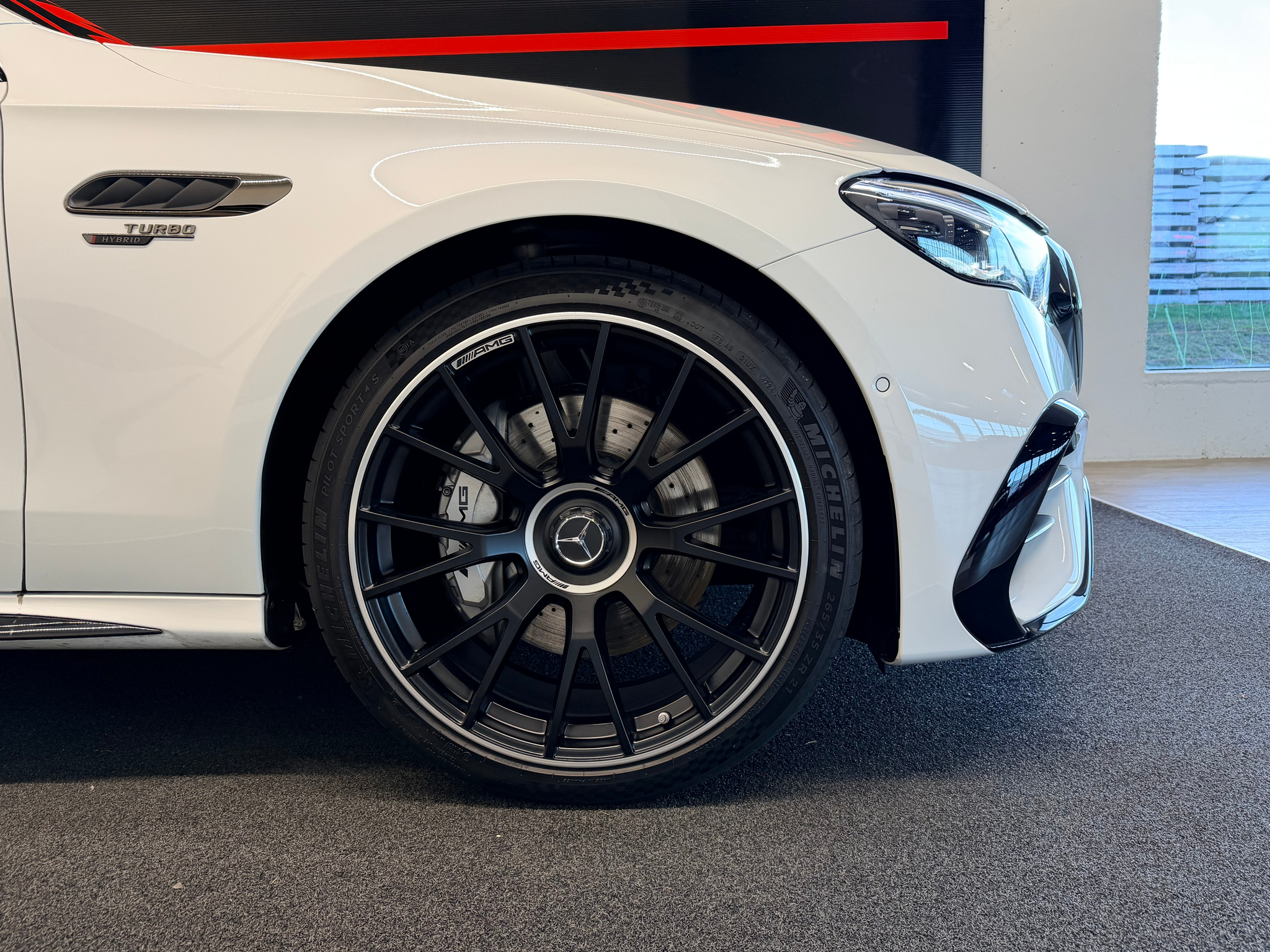 listing desktop thumbnail image 6