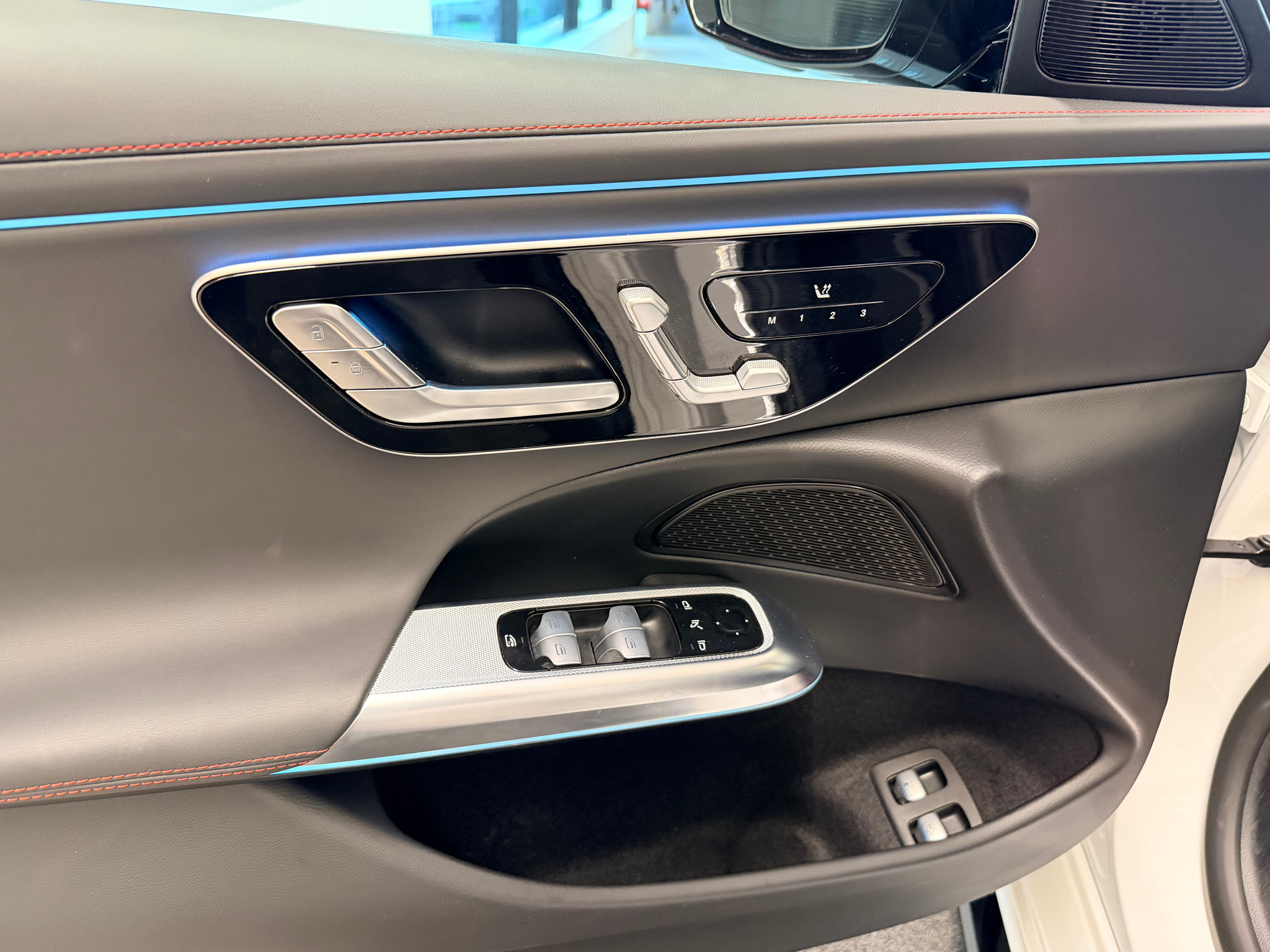 listing desktop thumbnail image 13