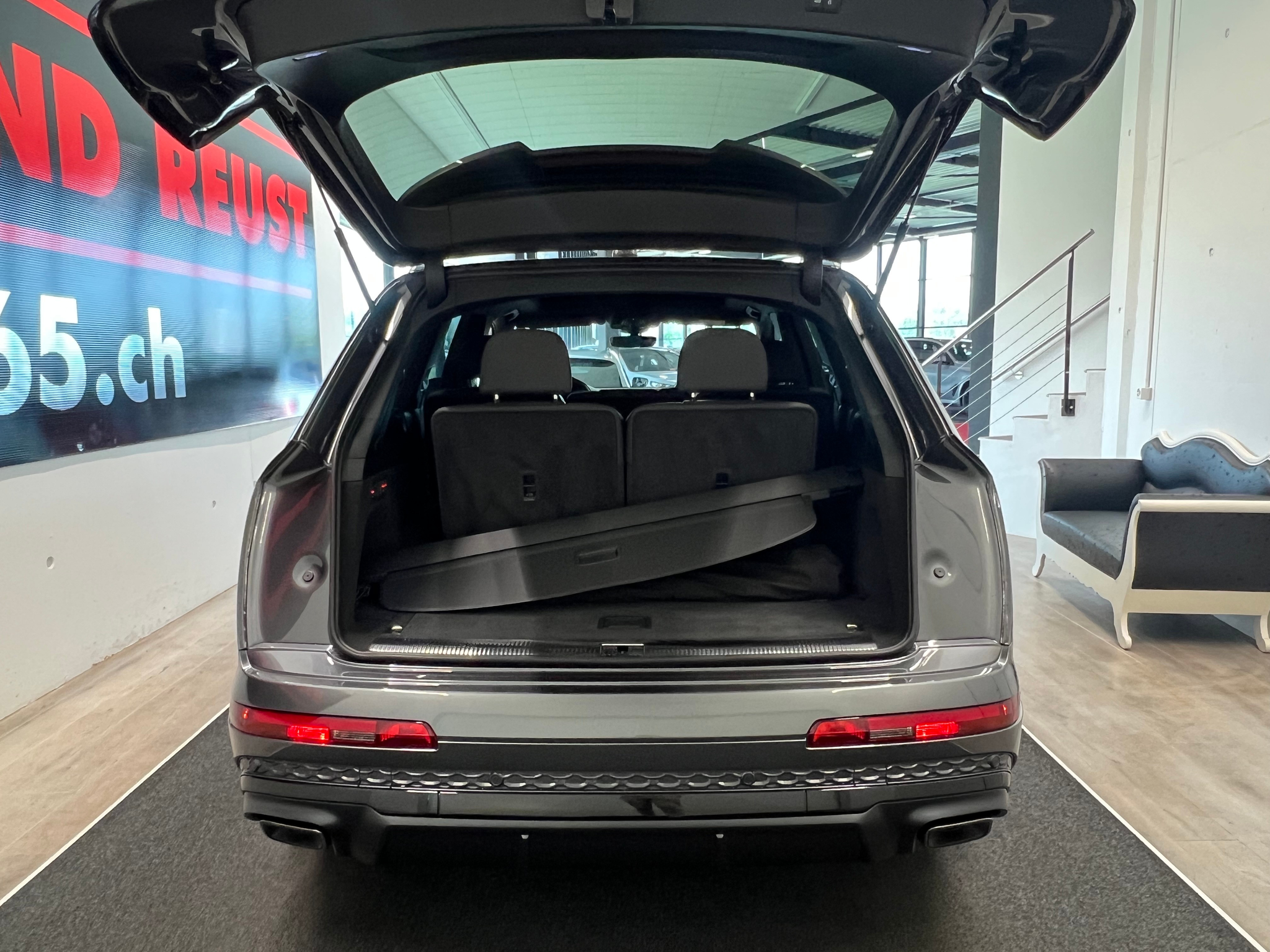 listing desktop thumbnail image 7