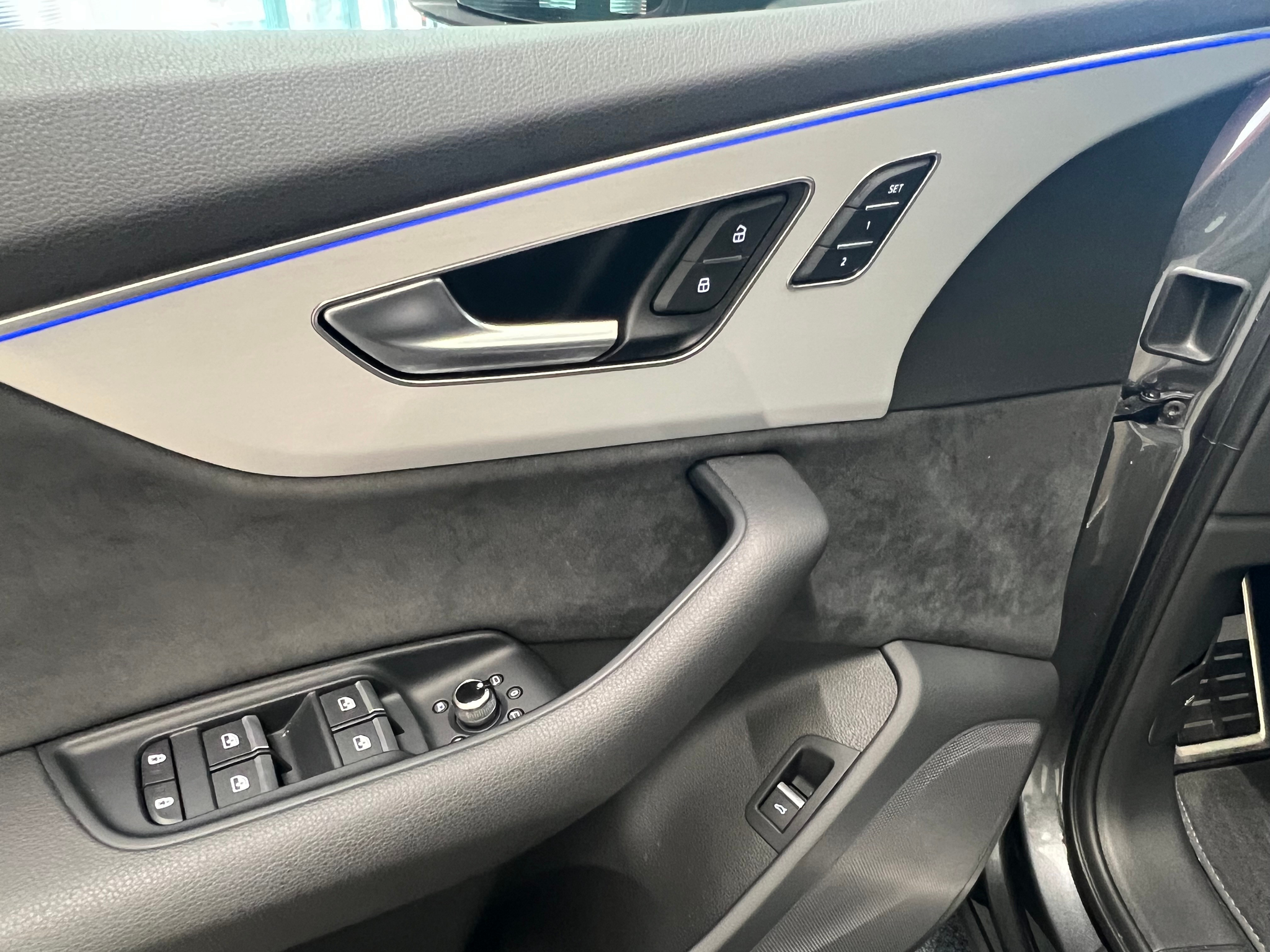 listing desktop thumbnail image 16