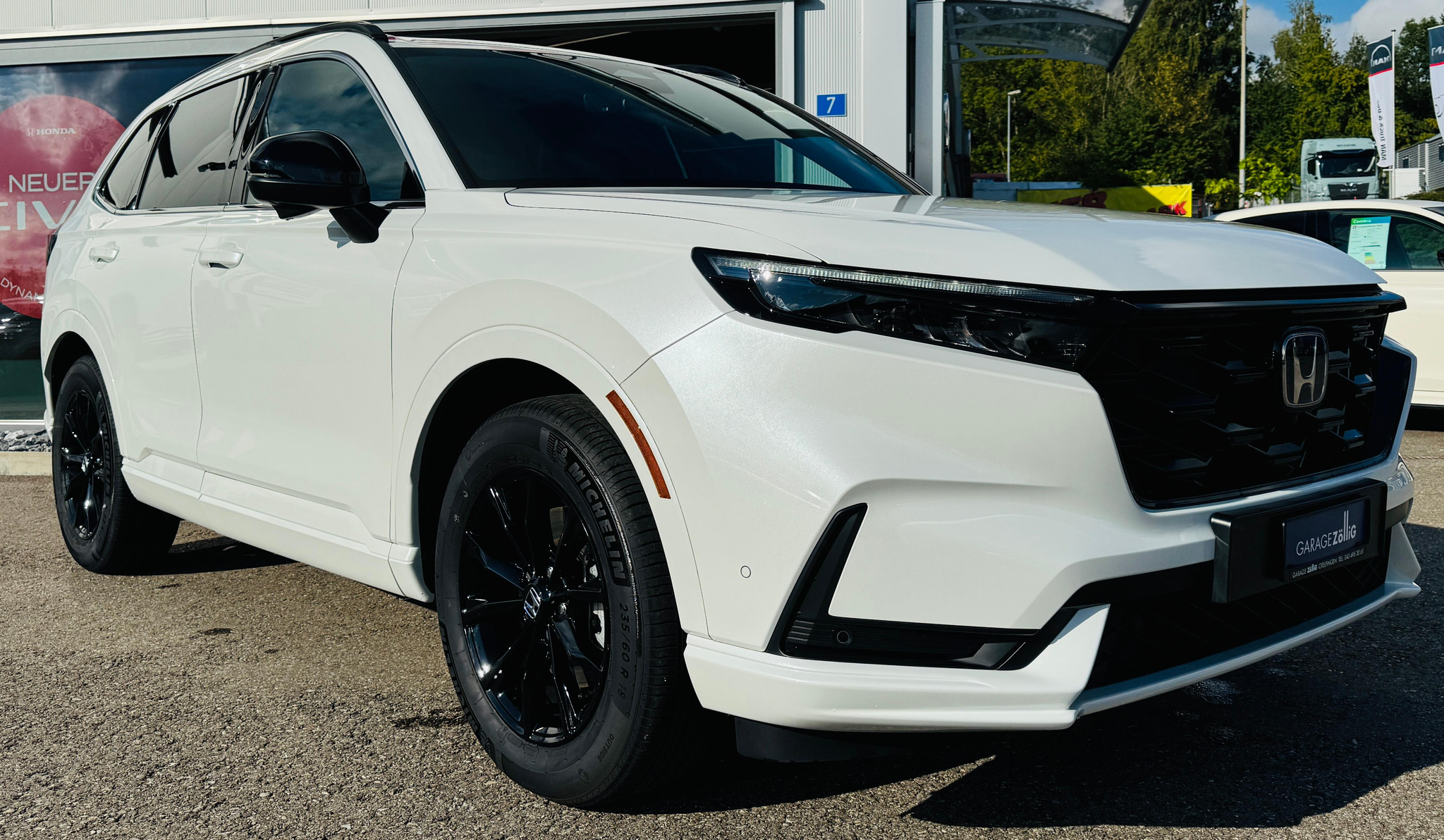 listing desktop thumbnail image 2