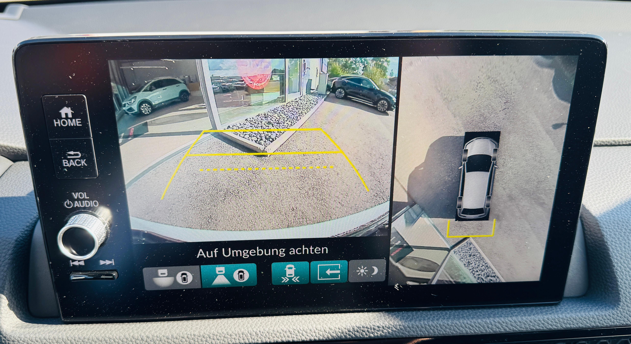 listing desktop thumbnail image 12