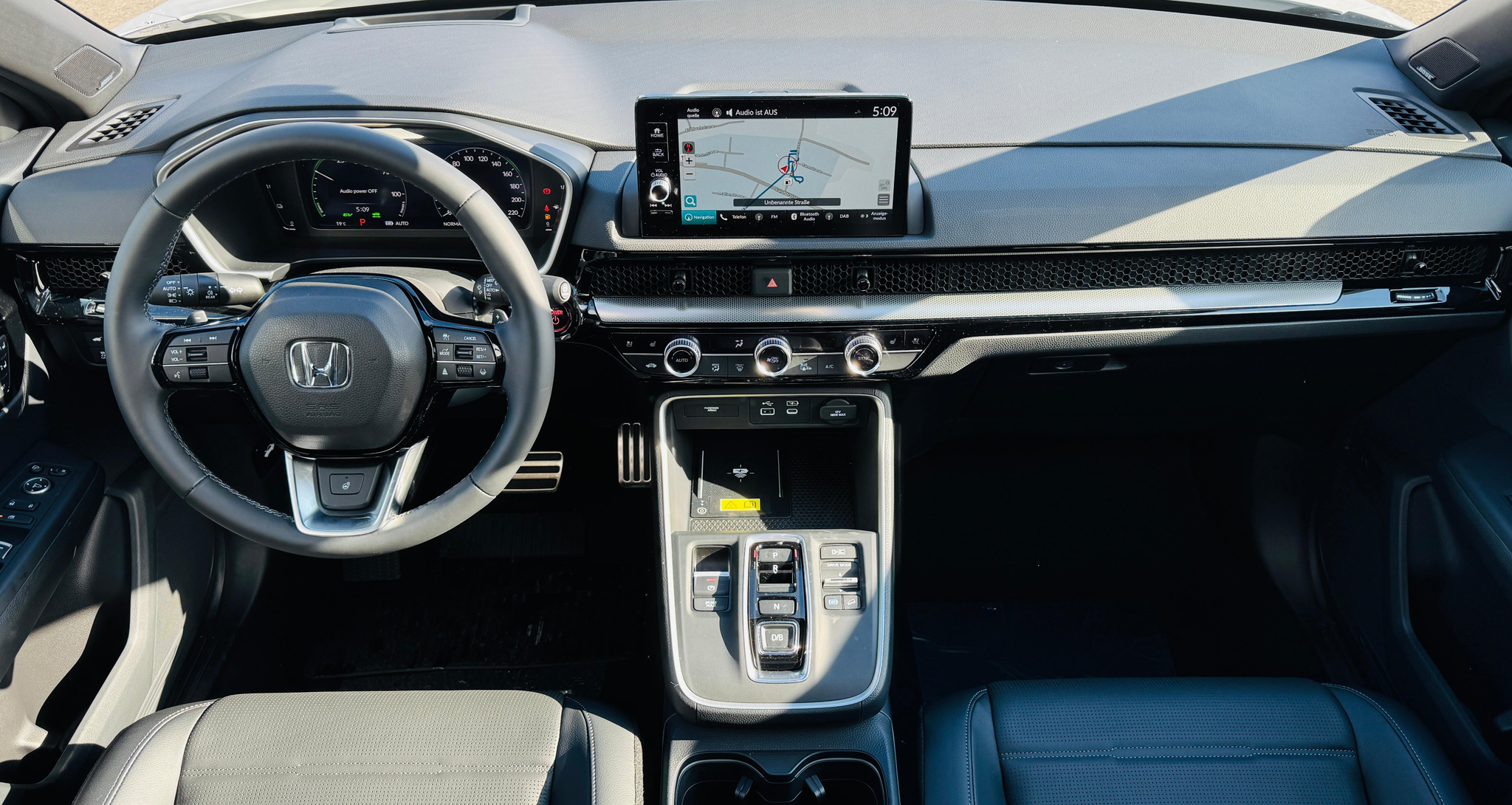 listing desktop thumbnail image 14