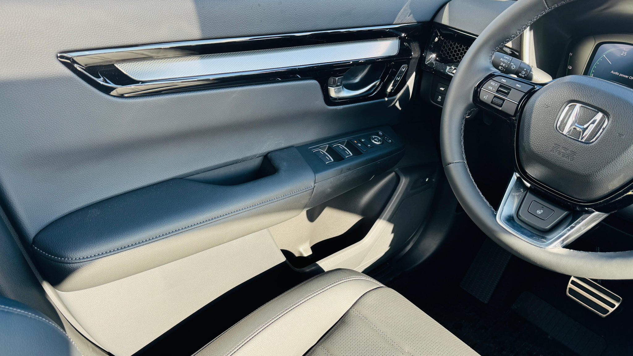 listing desktop thumbnail image 10