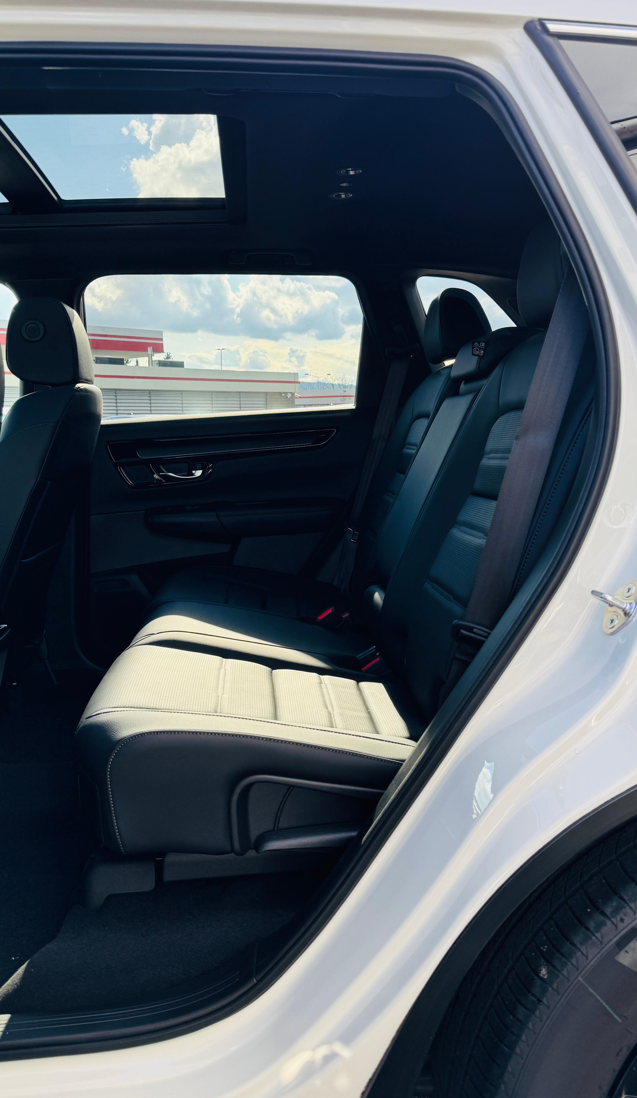 listing desktop thumbnail image 15