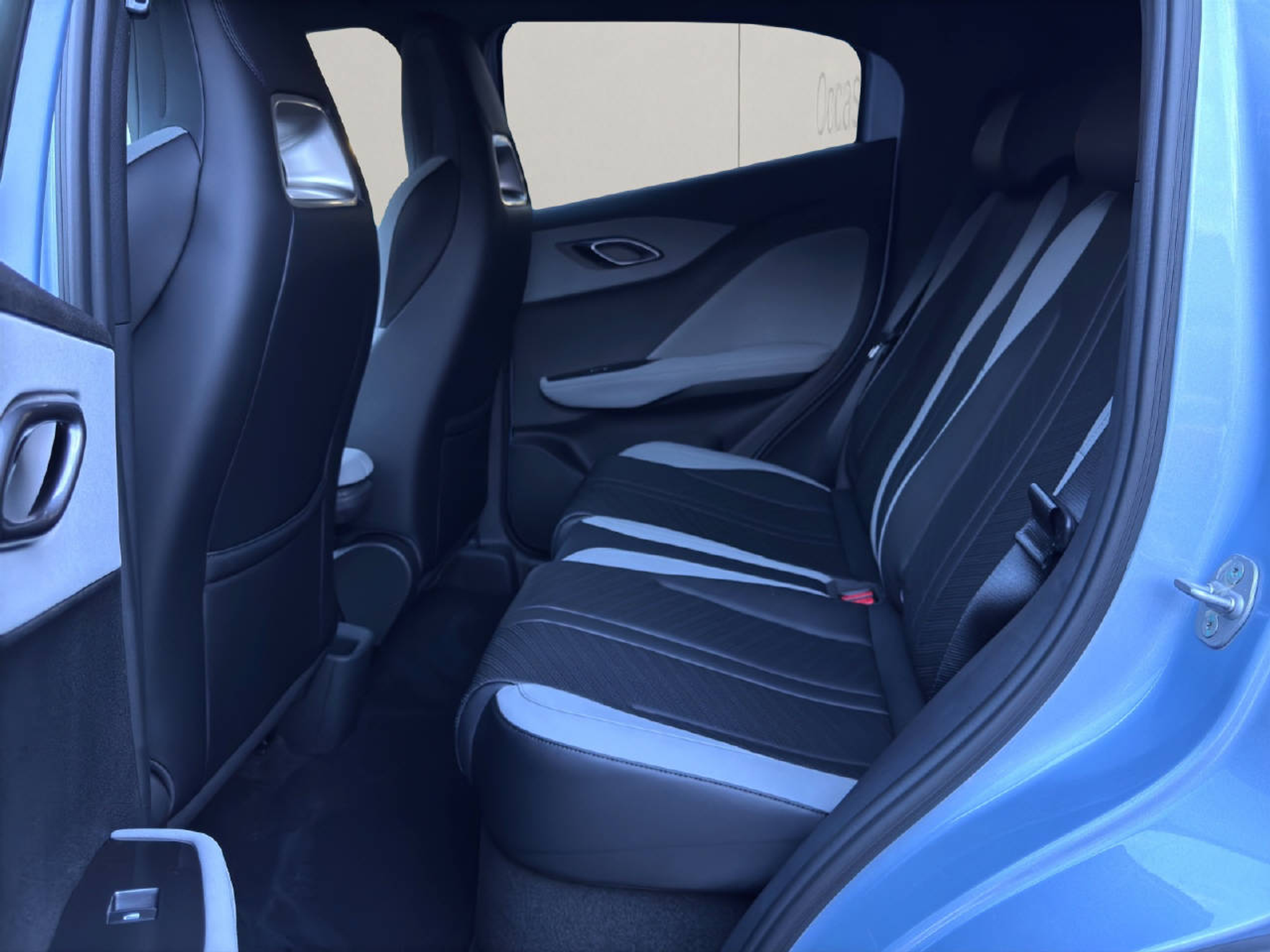 listing desktop thumbnail image 9