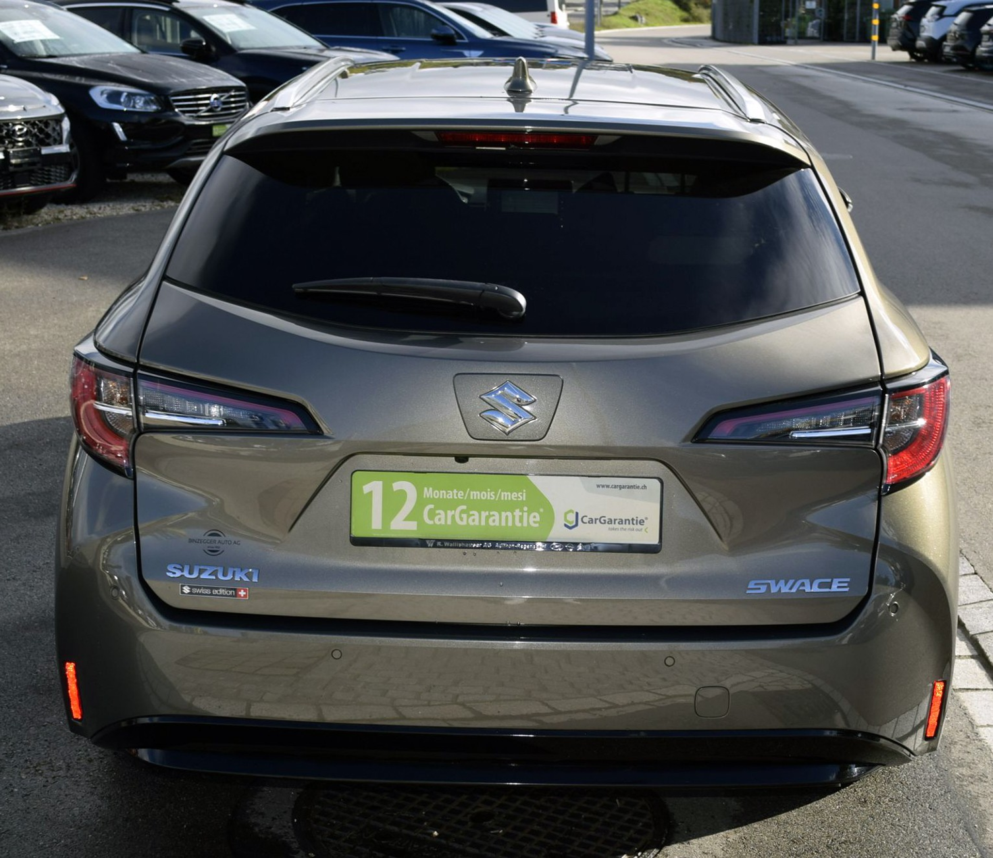 listing desktop thumbnail image 11