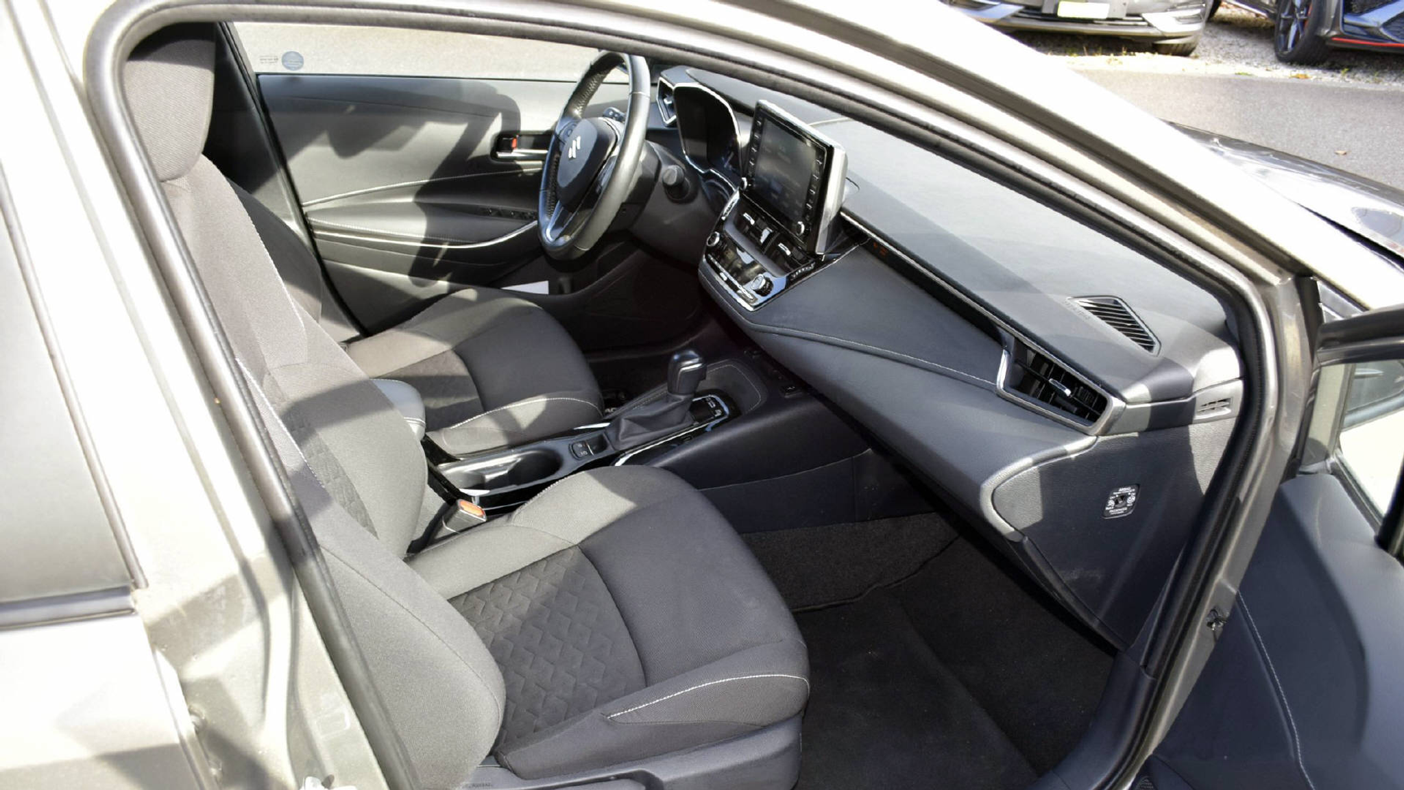 listing desktop thumbnail image 9