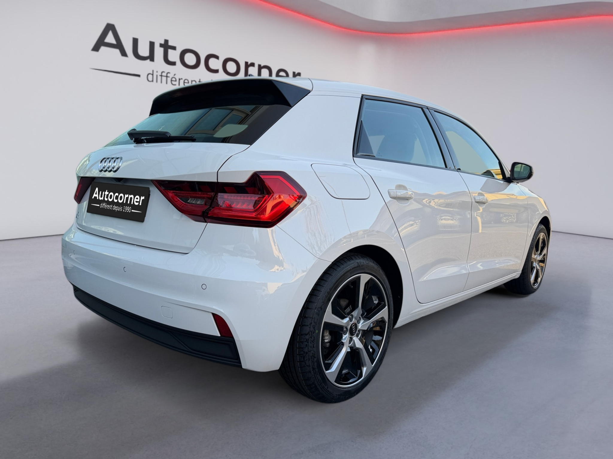 listing desktop thumbnail image 4