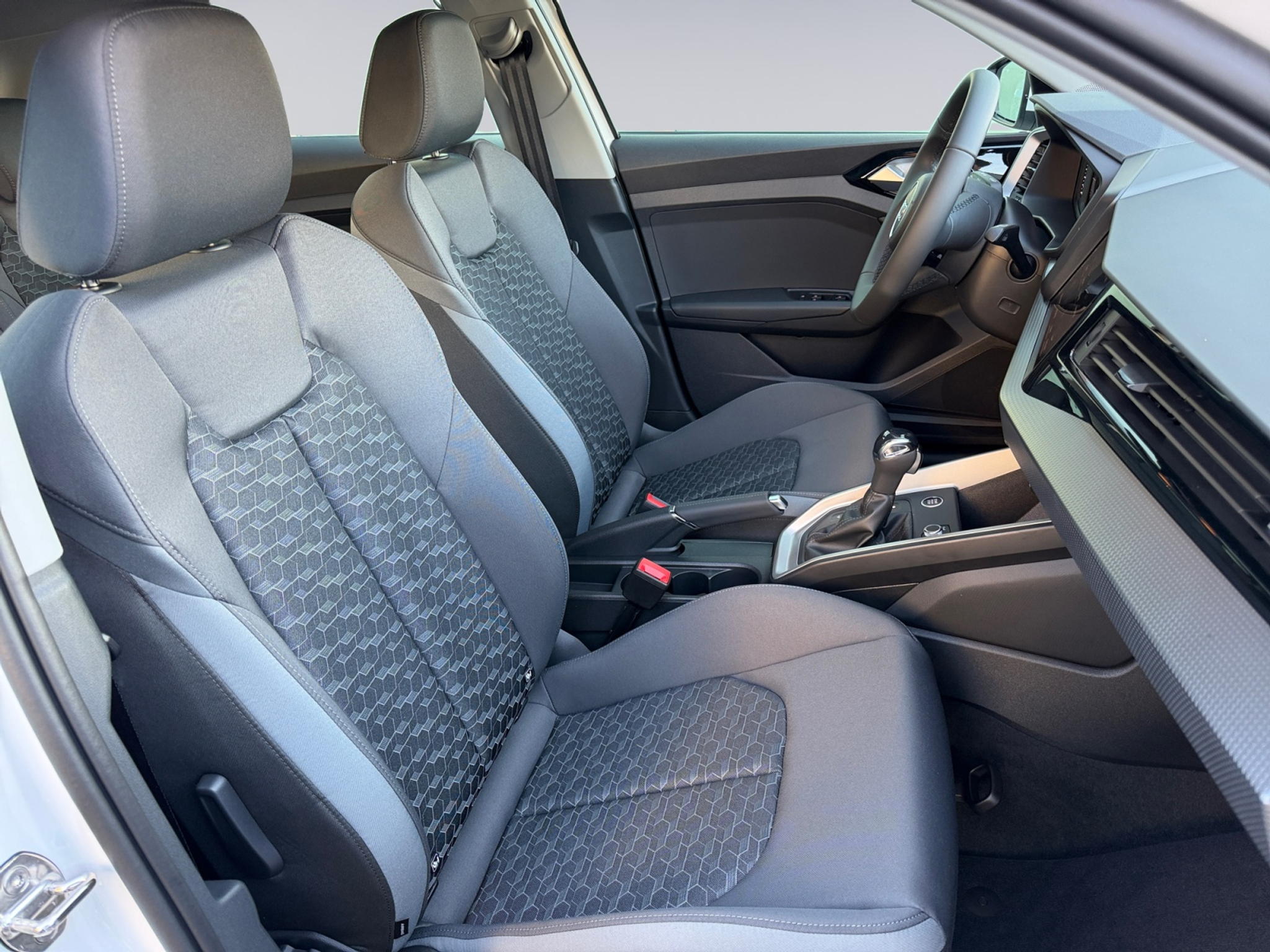 listing desktop thumbnail image 12