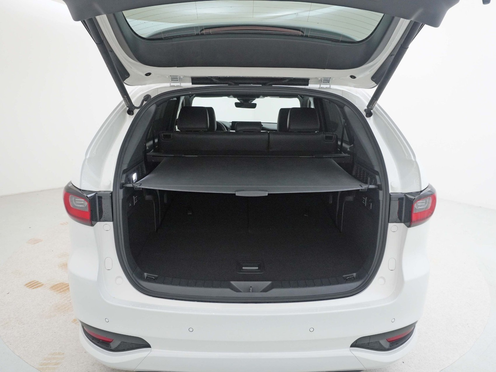 listing desktop thumbnail image 26