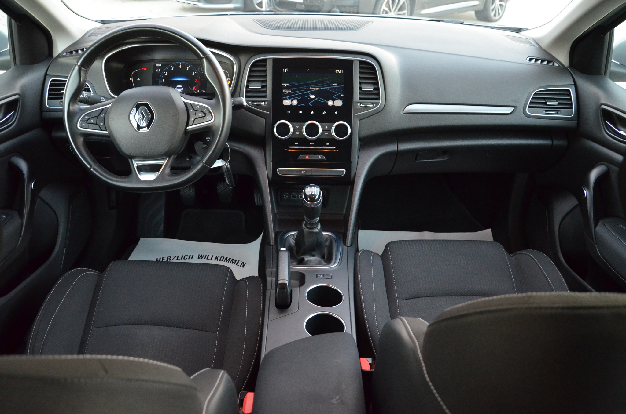 listing desktop thumbnail image 15