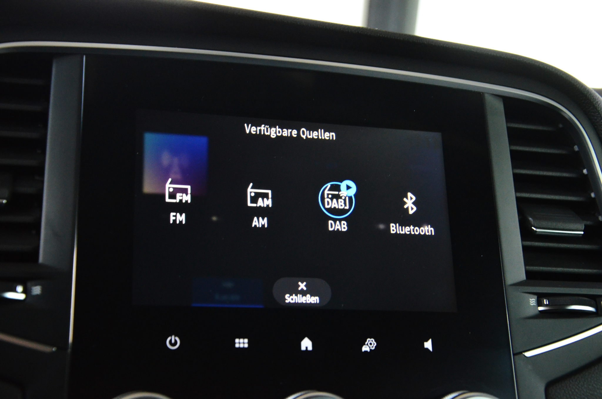 listing desktop thumbnail image 19