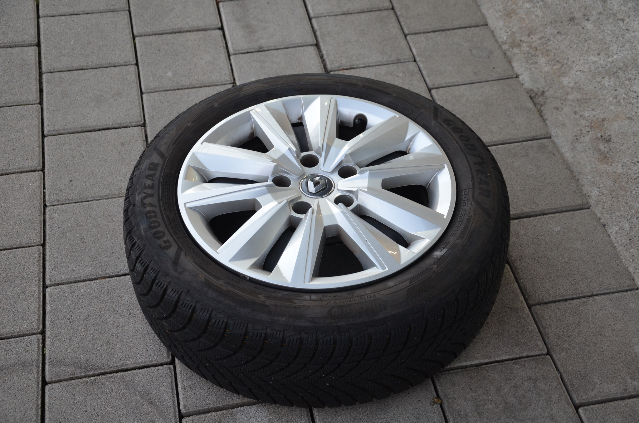 listing desktop thumbnail image 21