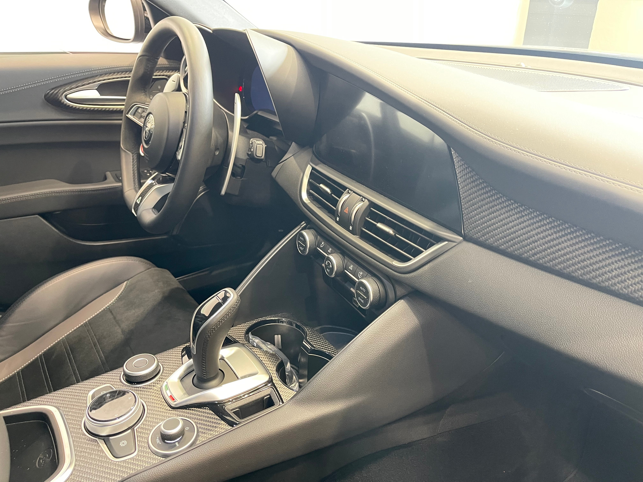 listing desktop thumbnail image 16