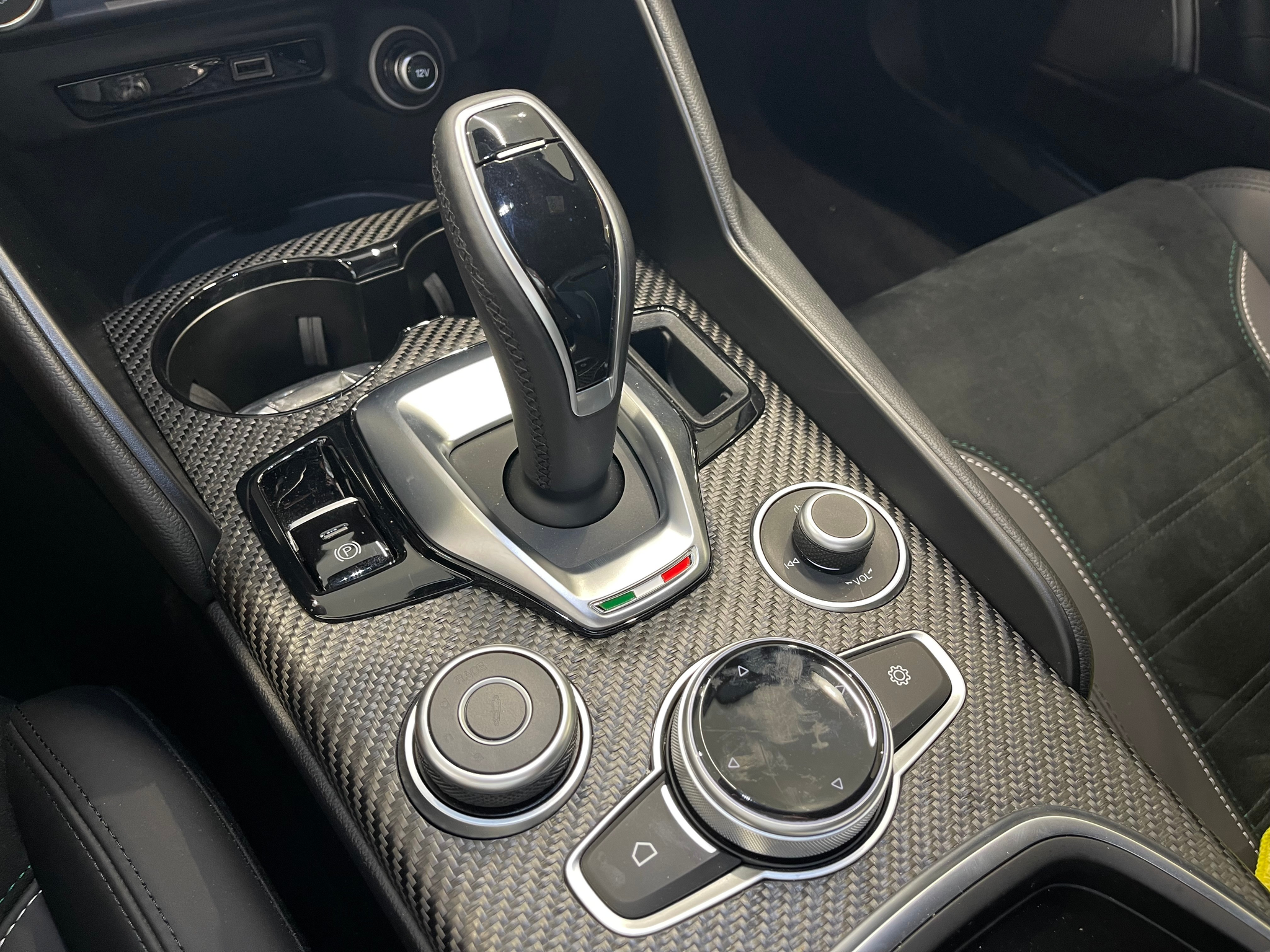 listing desktop thumbnail image 19