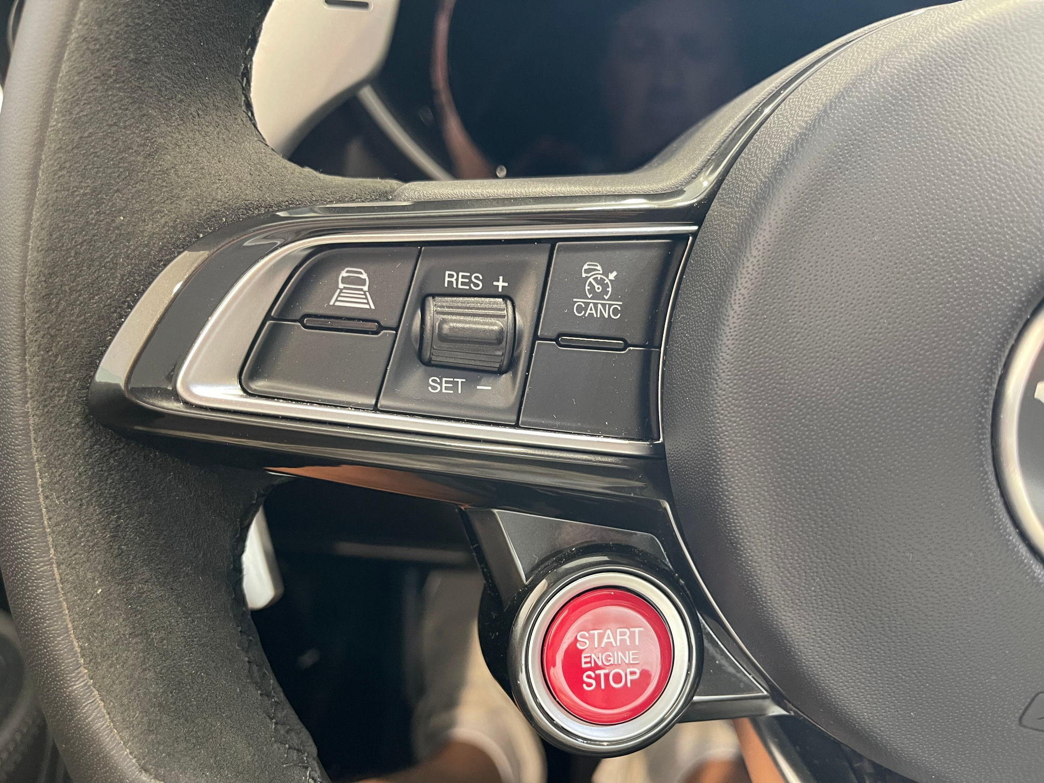 listing desktop thumbnail image 18